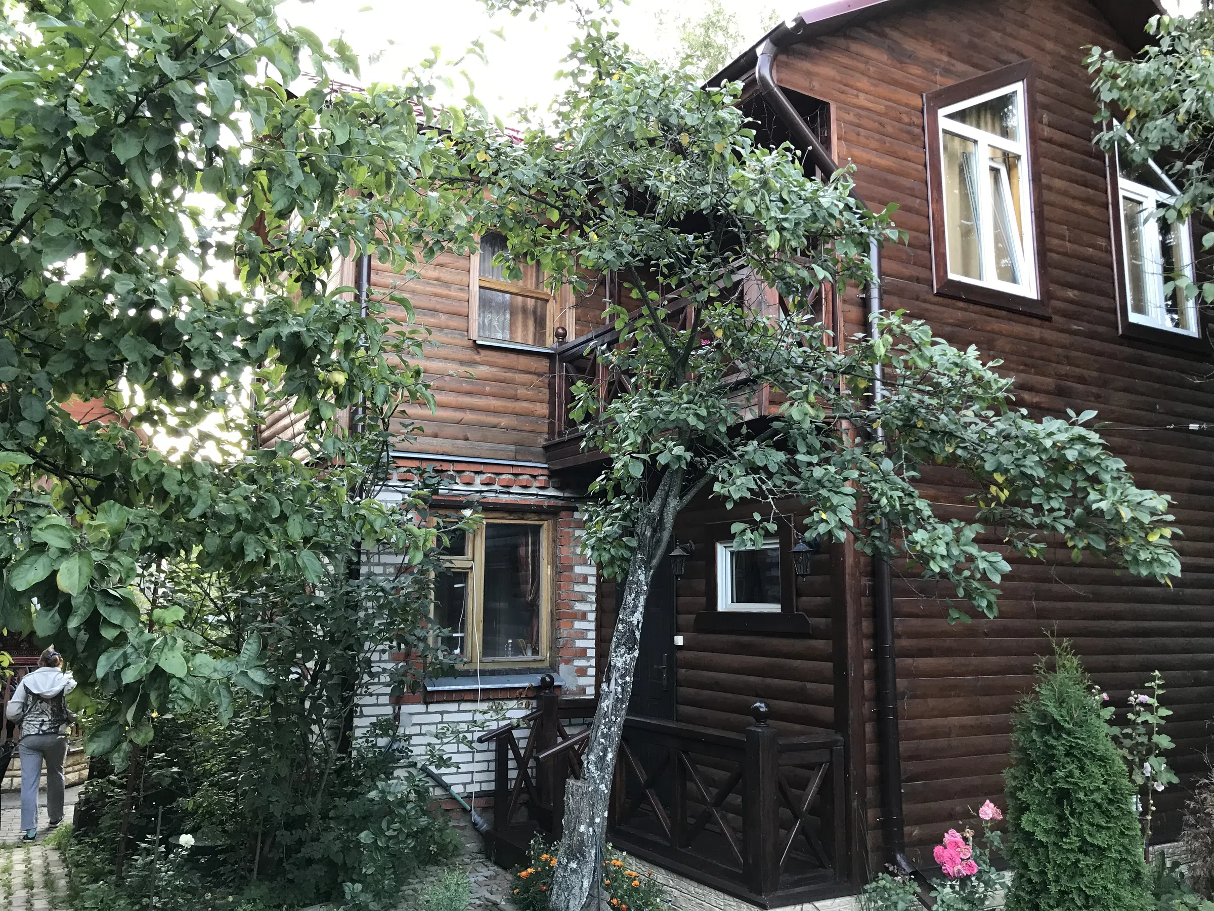 Дача с двориком и фонтаном, фото 11