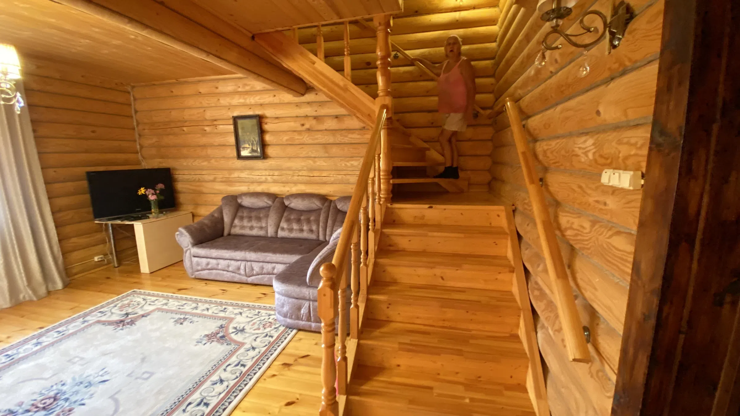 Деревенский дом со срубом, фото 8