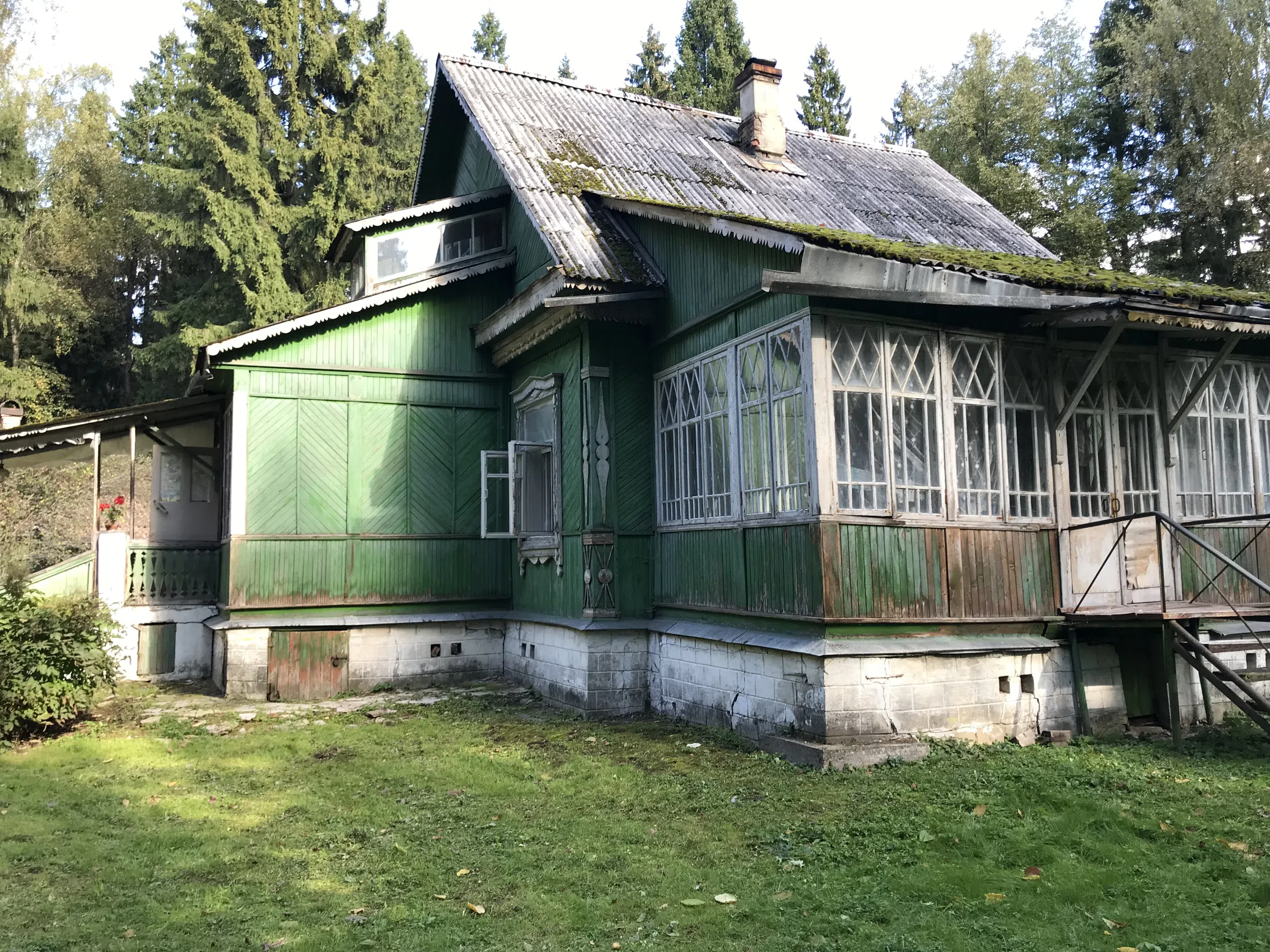 Дача с ромбовыми окнами, фото 3
