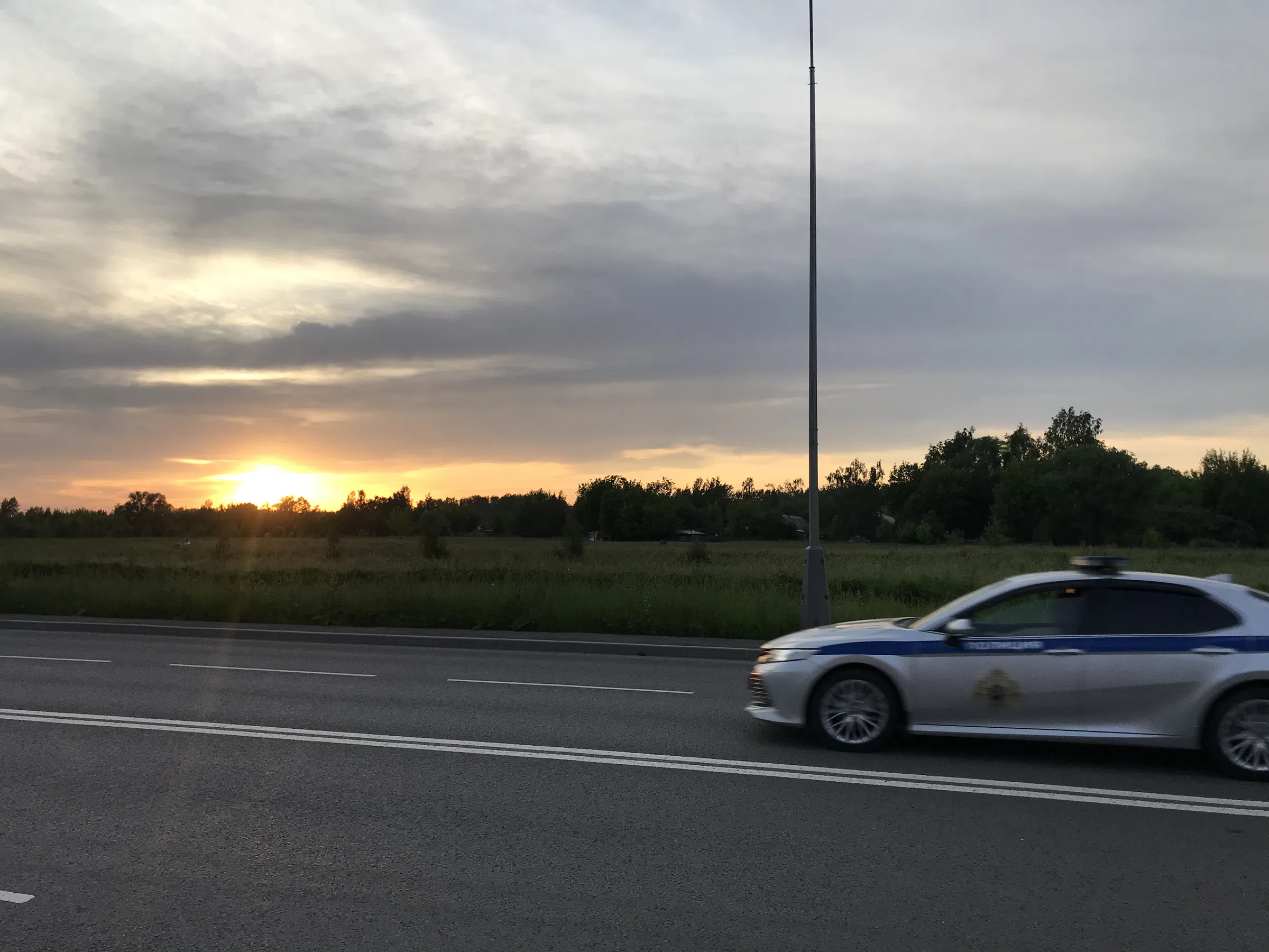 Широкое шоссе у леса, фото 6
