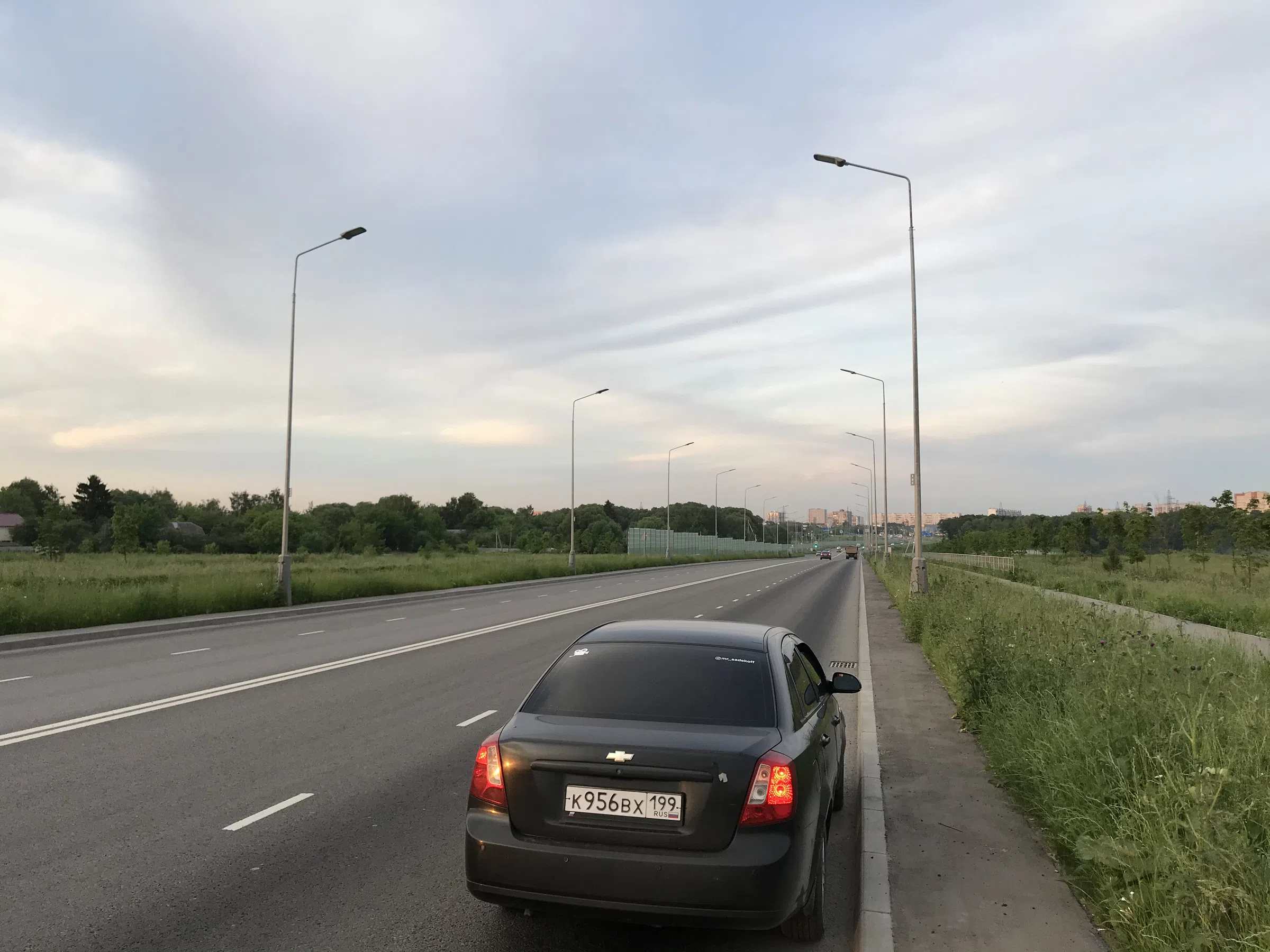 Широкое шоссе у леса, фото 2