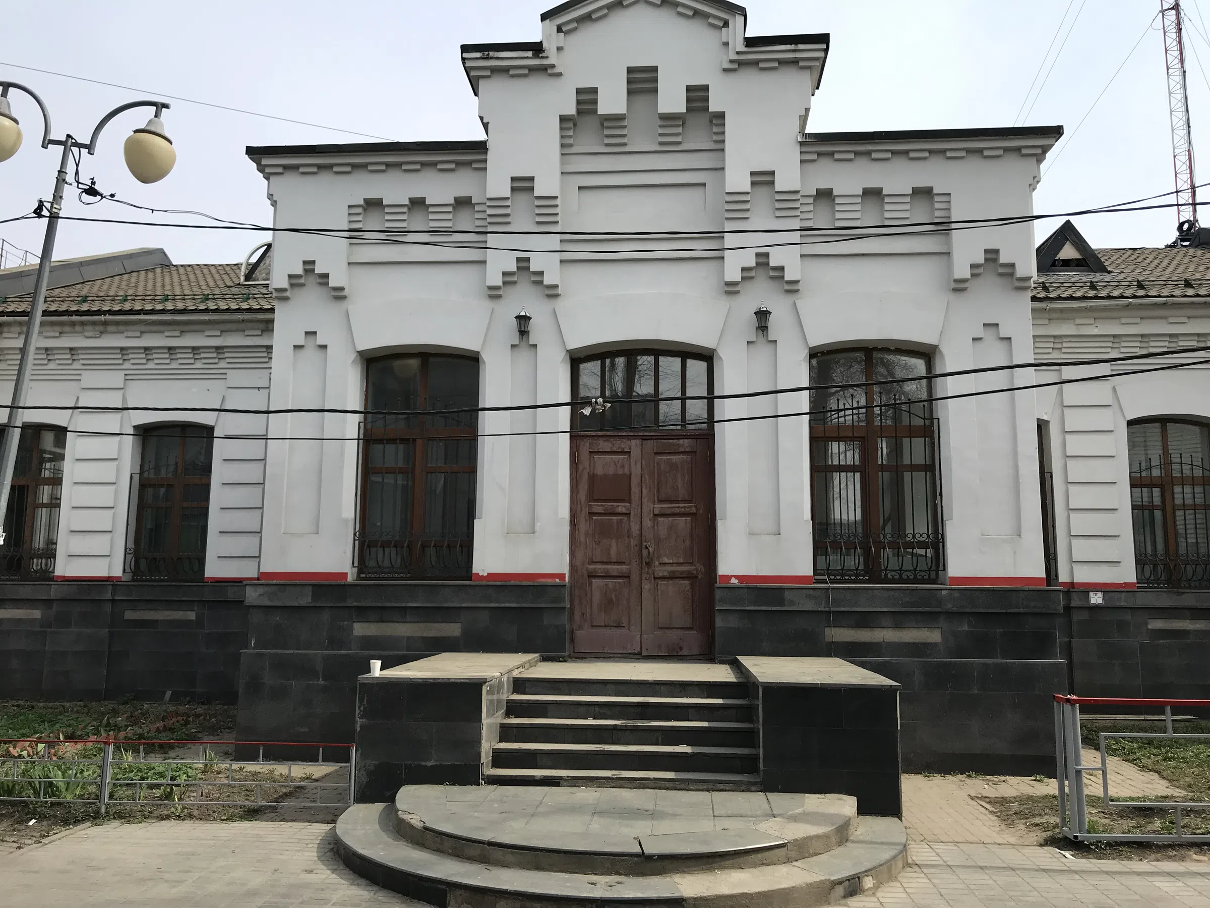 Белый вокзал с рельсами, фото 19