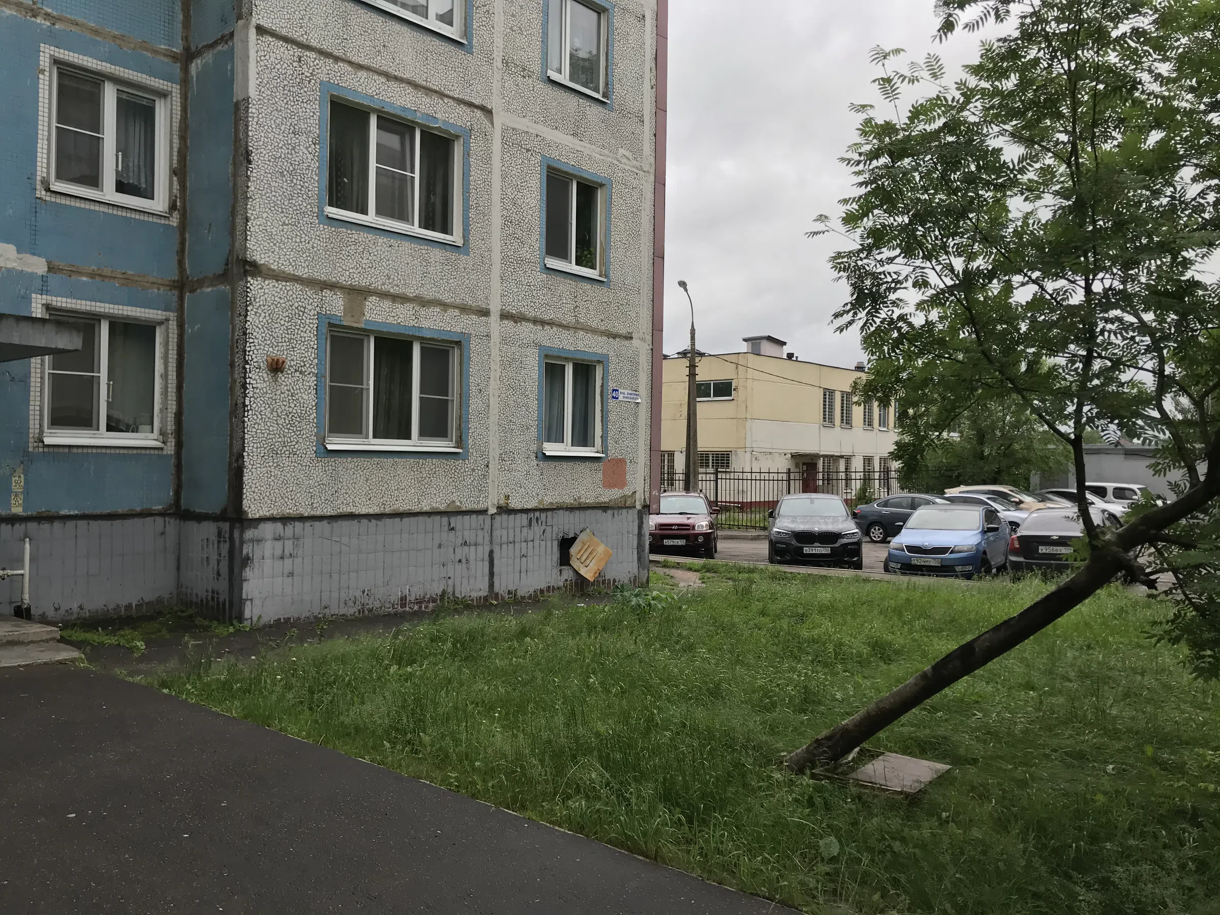 Панелька с двориком, фото 5