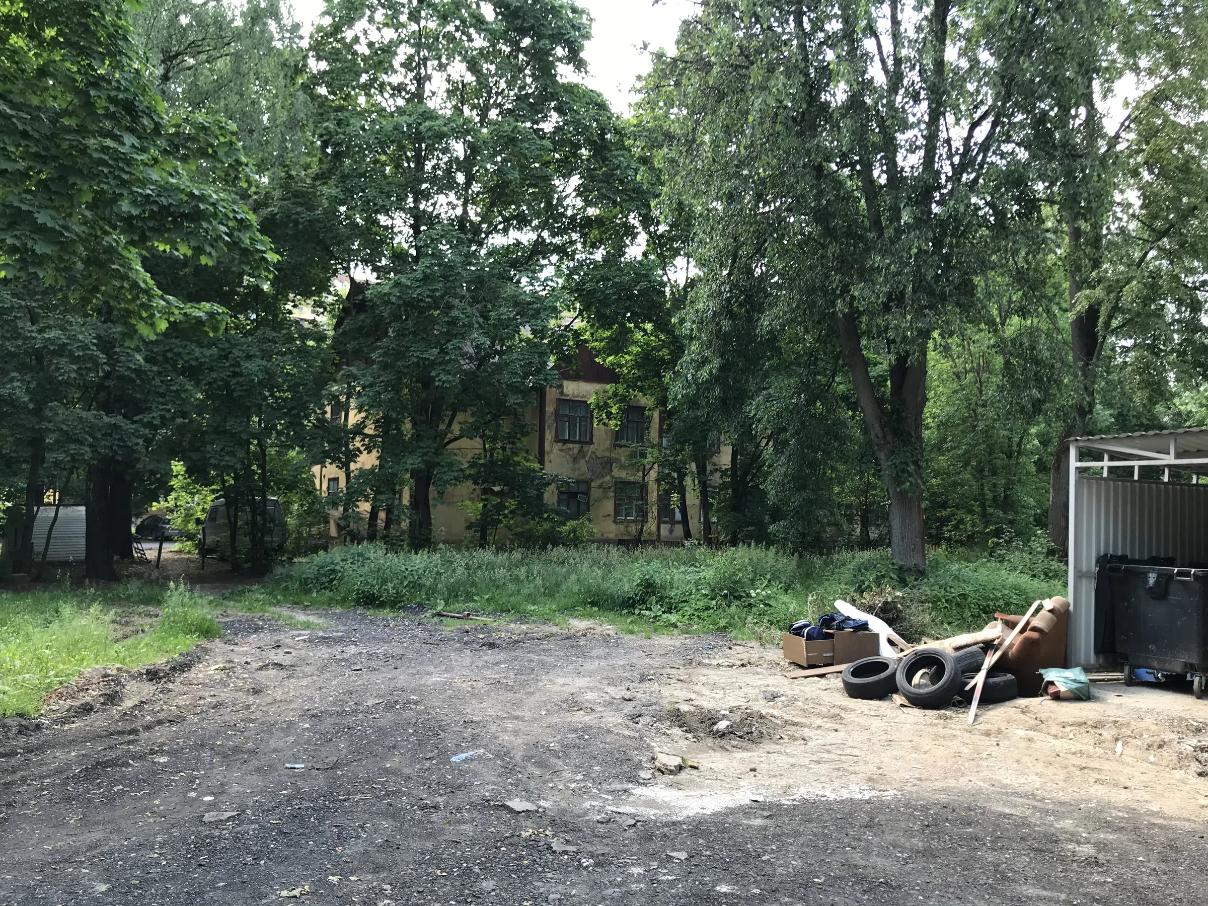 Деревянная сталинка в зелени, фото 11