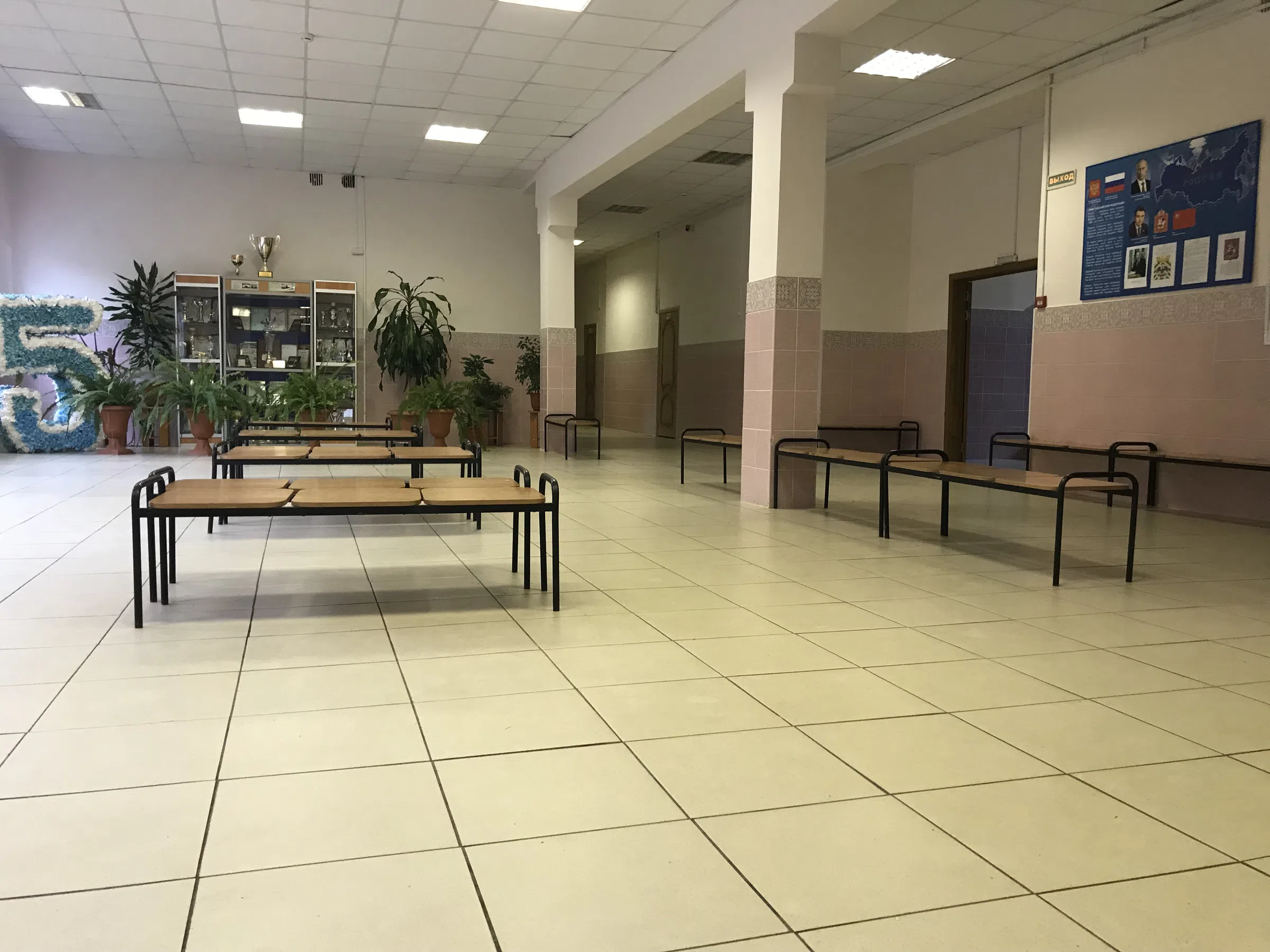 Школа с футбольным полем, фото 10