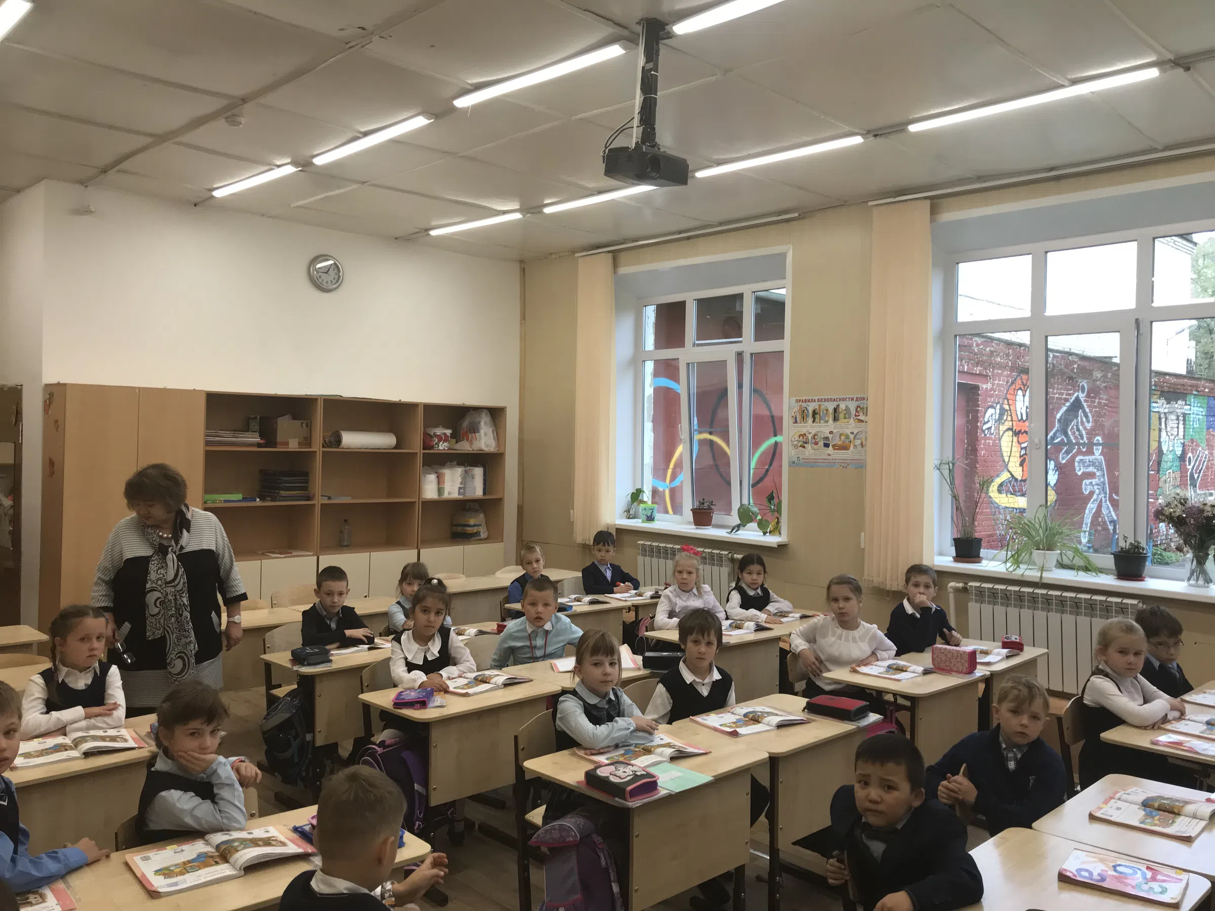 Классическая школа с парадным входом, фото 15