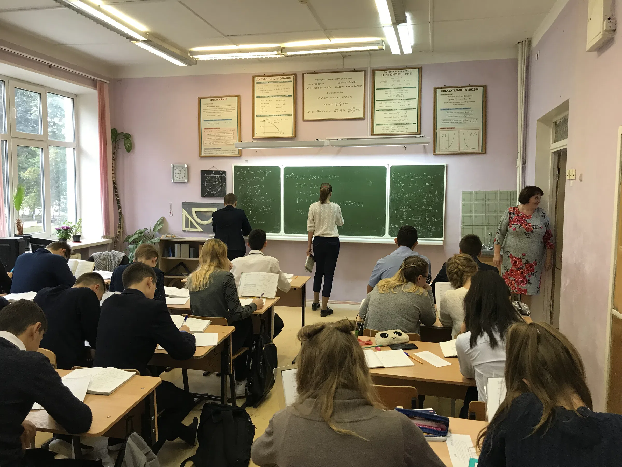 Классическая школа с парадным входом, фото 23