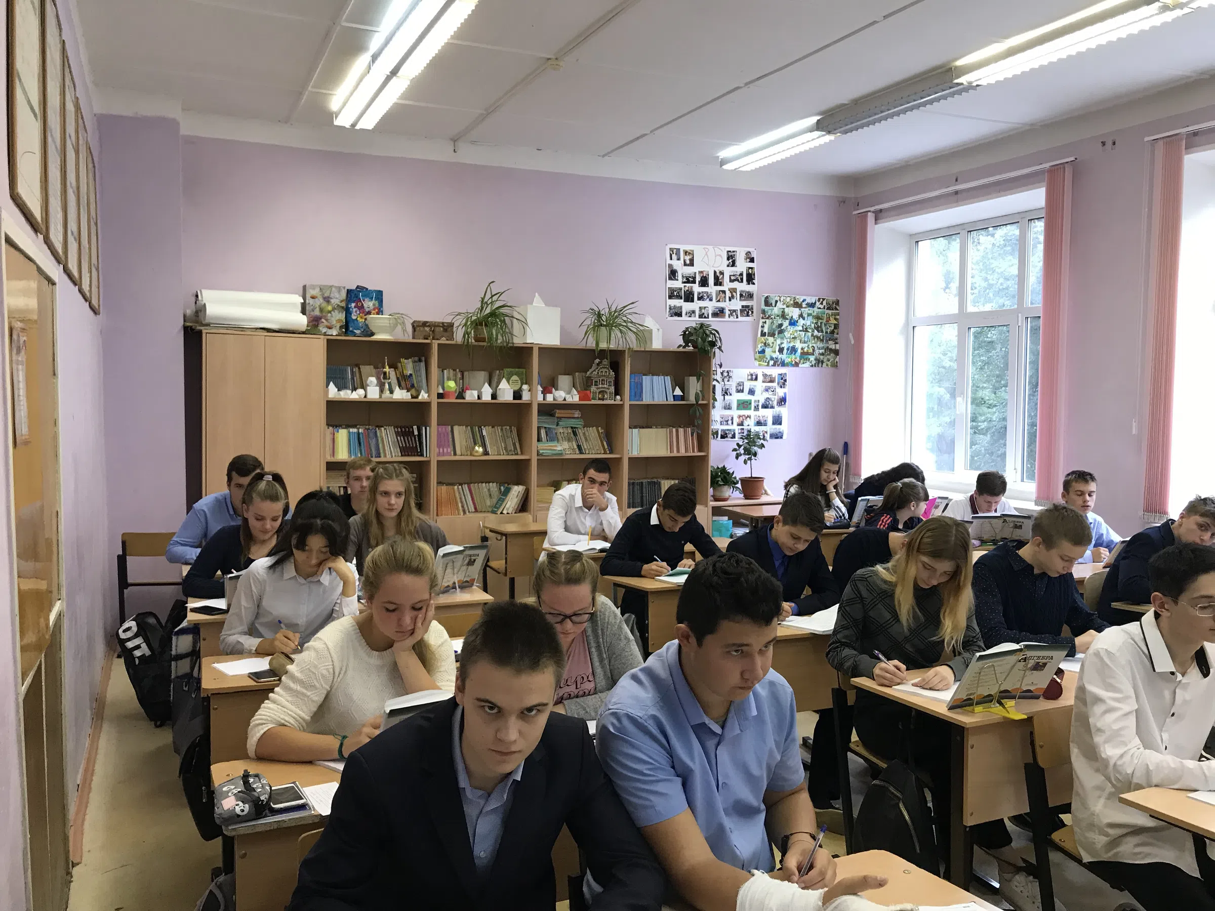Классическая школа с парадным входом, фото 21