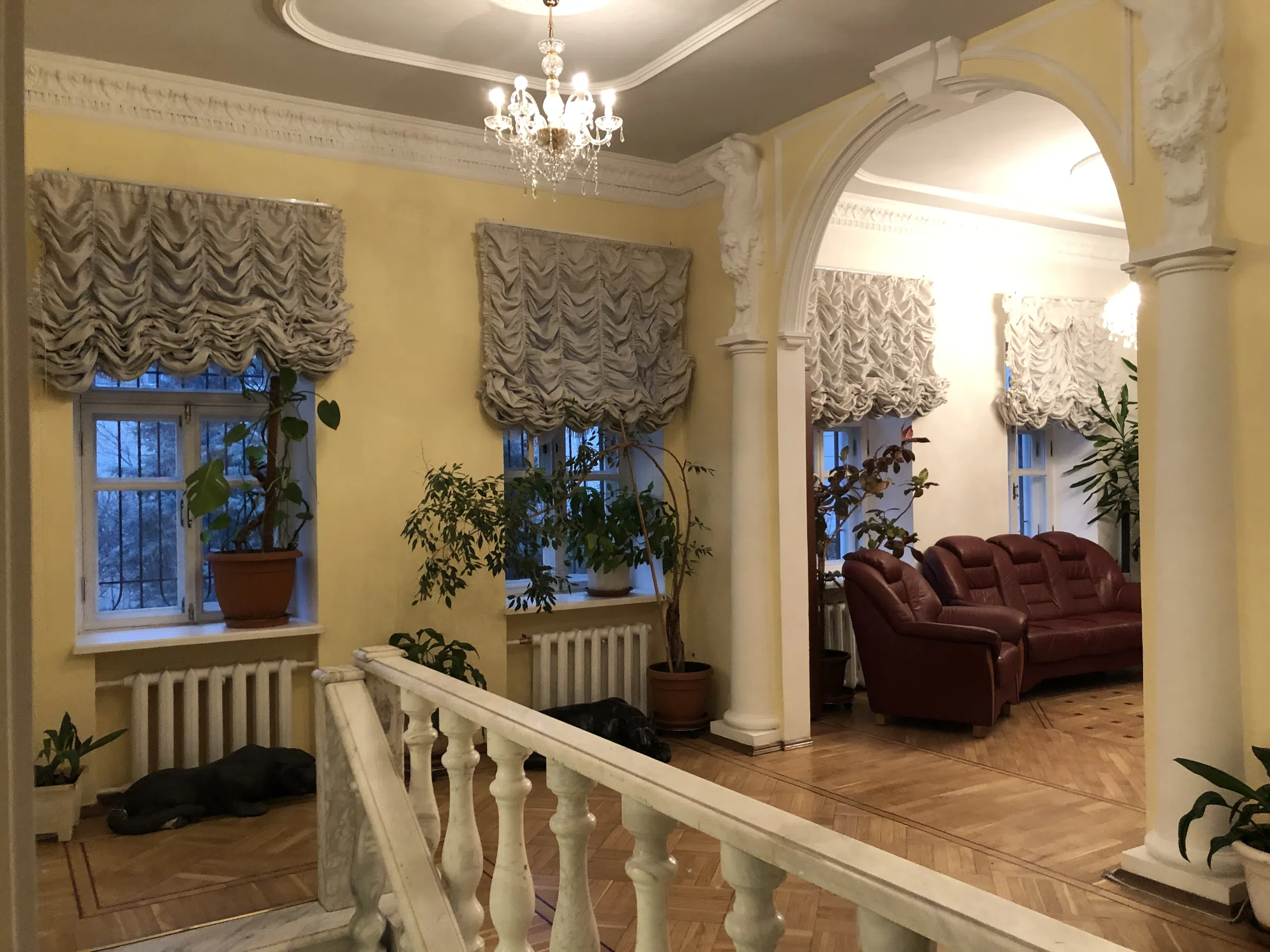 Офис с лепниной и кухней, фото 23