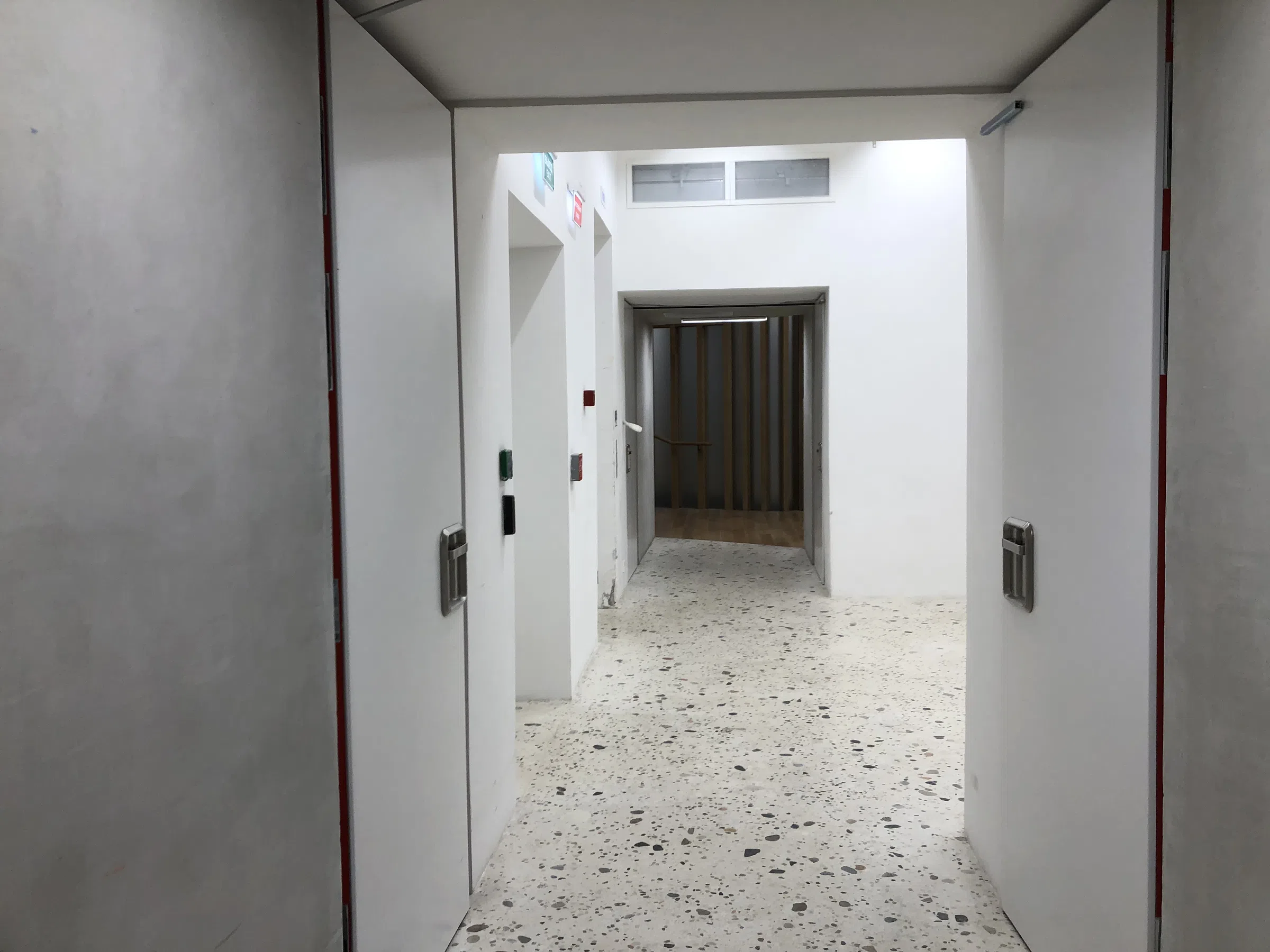 Большой атриум hi-tech, фото 18