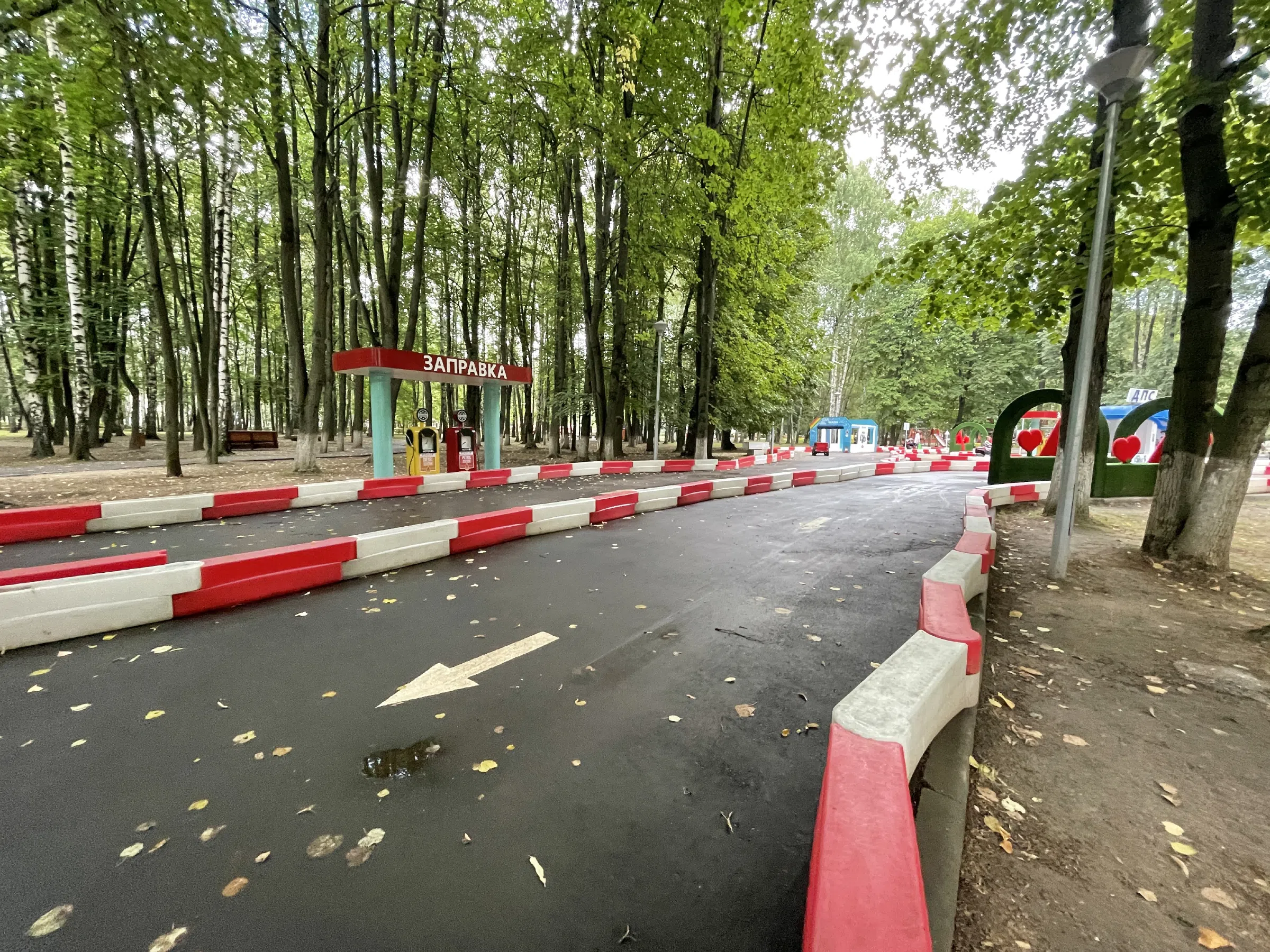 Парк с современной архитектурой, фото 15