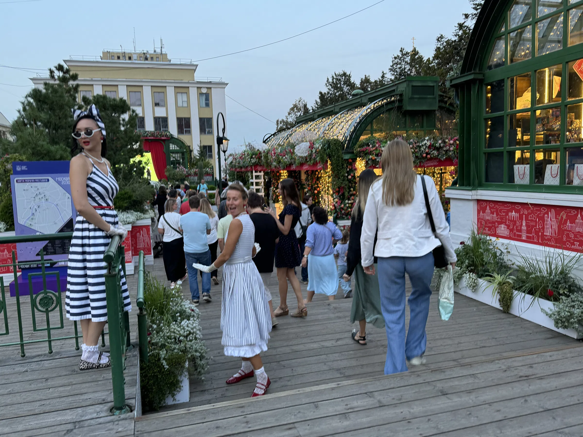 Кафе в еловом лесу, фото 7