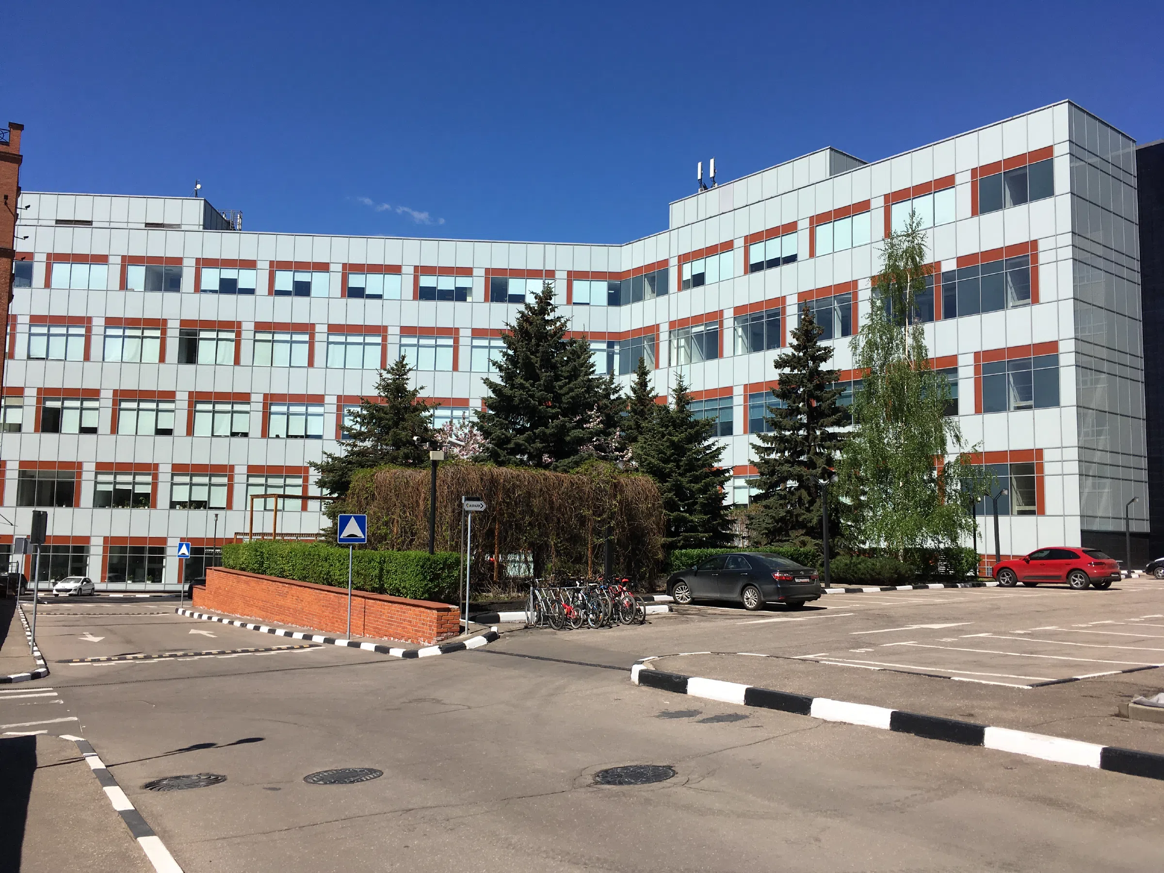 Кирпично-стеклянный бизнес-центр, фото 20