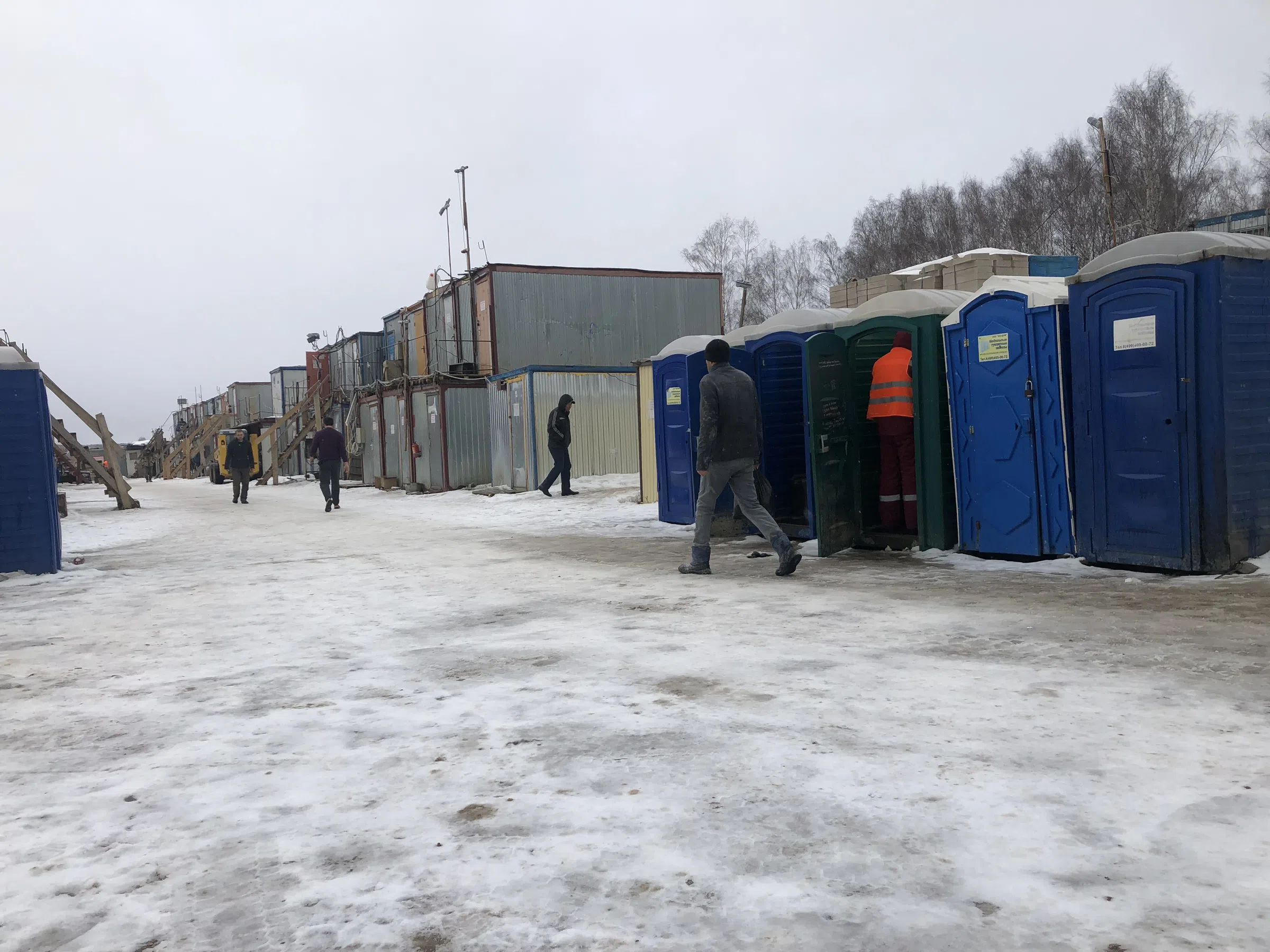Ряды строительных бытовок, фото 4