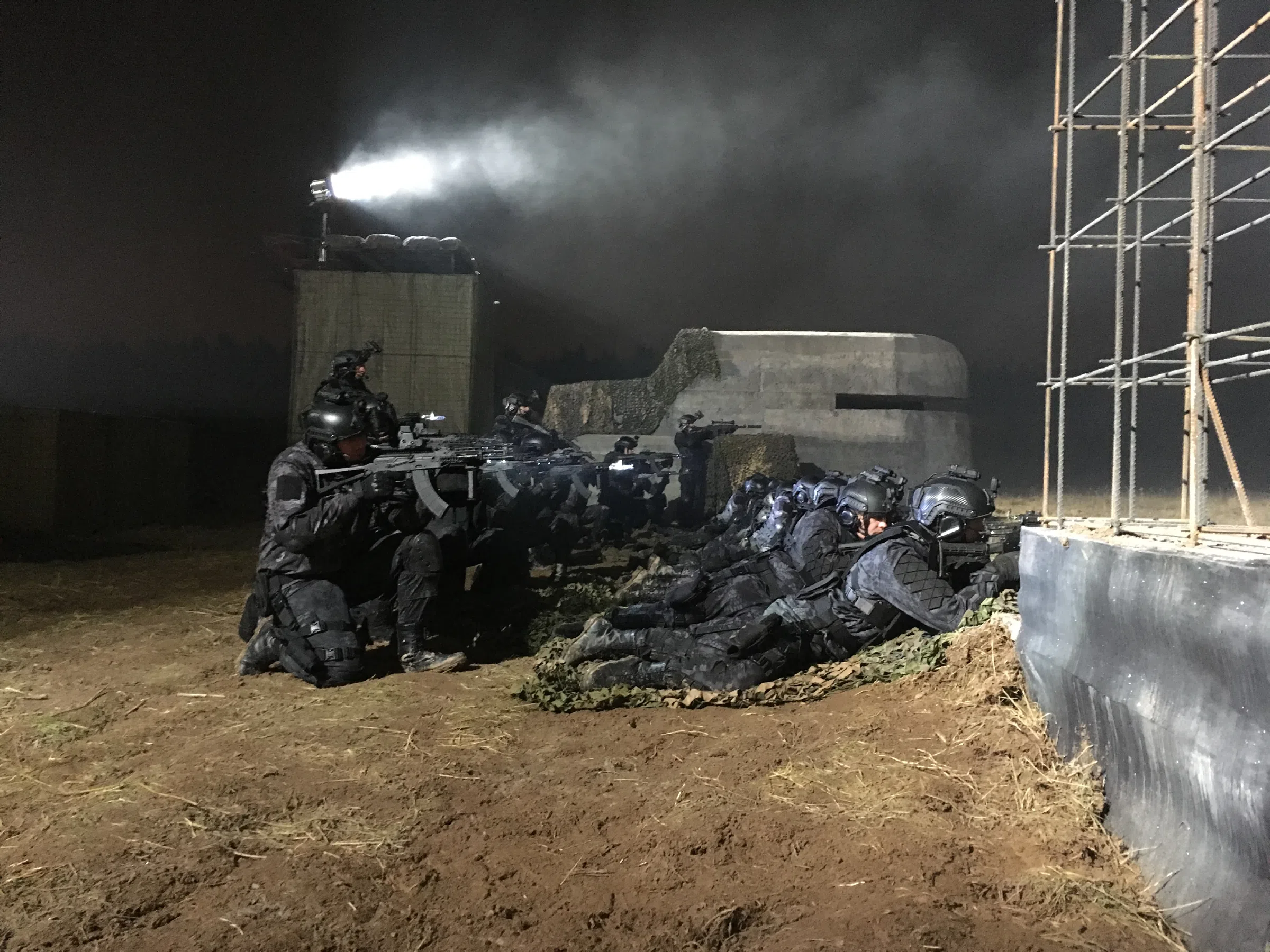 Ряд танков на аэродроме, фото 20