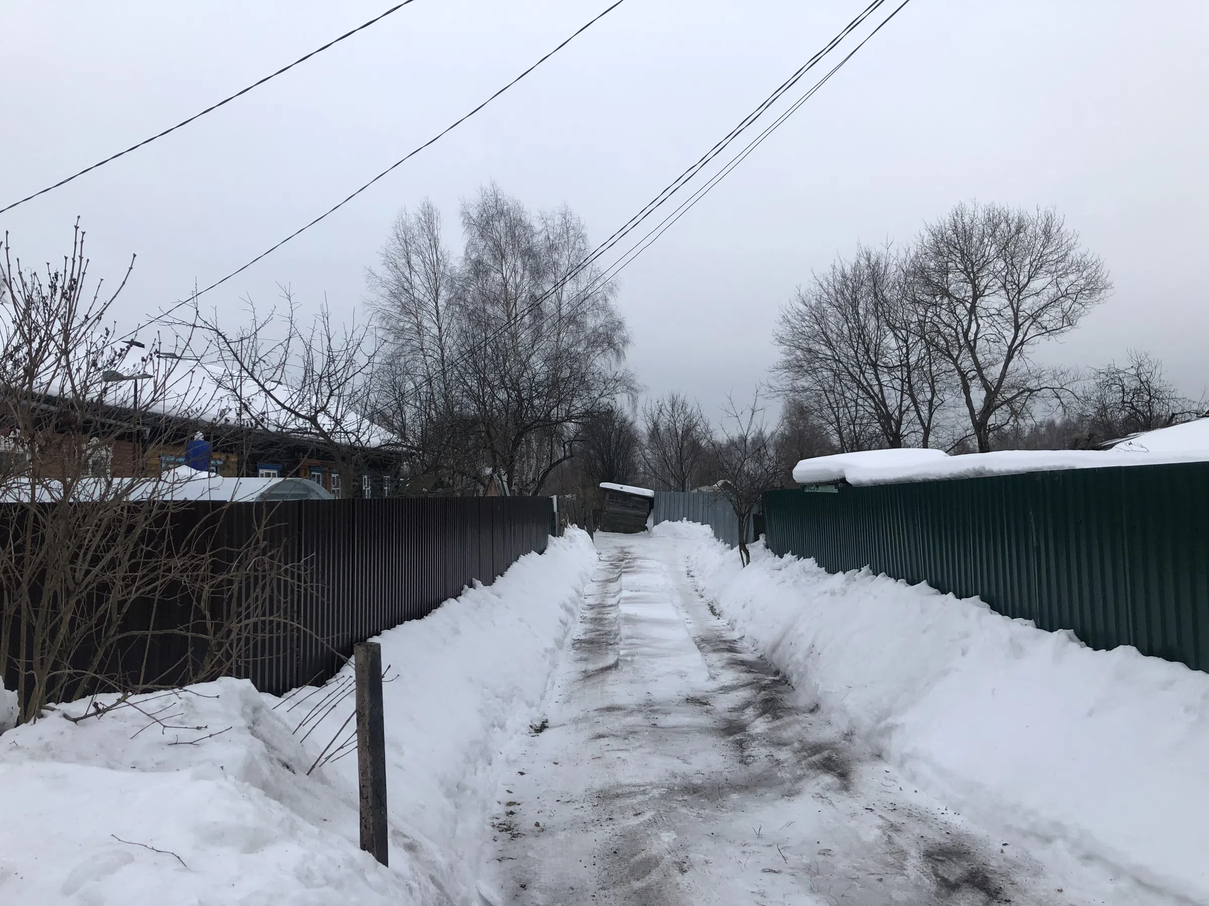 Деревенский дом в снегу, фото 7