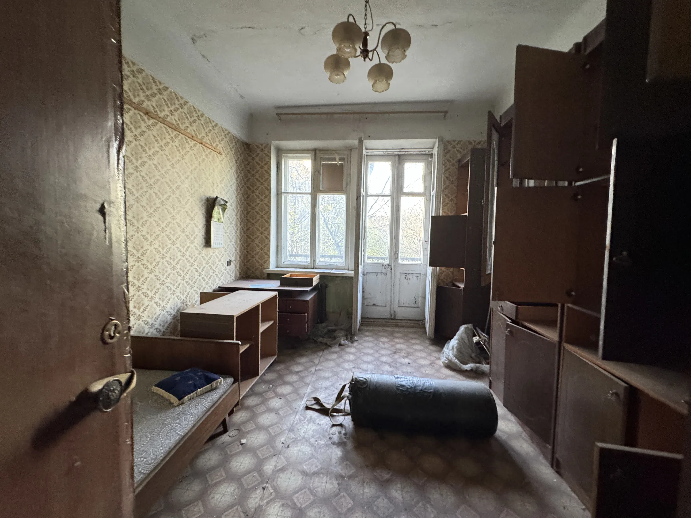 Заброшенная сталинка с видом, фото 15