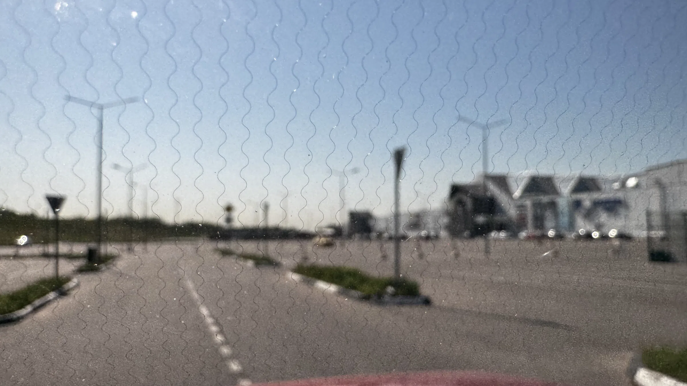 Большая парковка за городом, фото 4