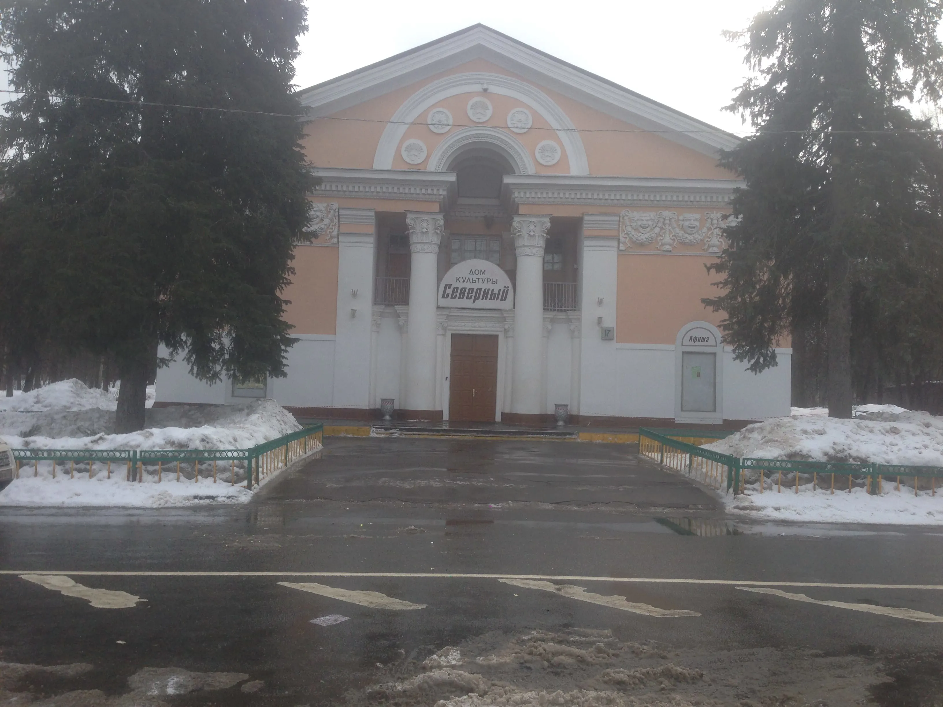 Концертный зал с колоннами, фото 24