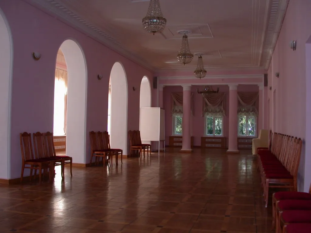 Классический зал с балконами, фото 12