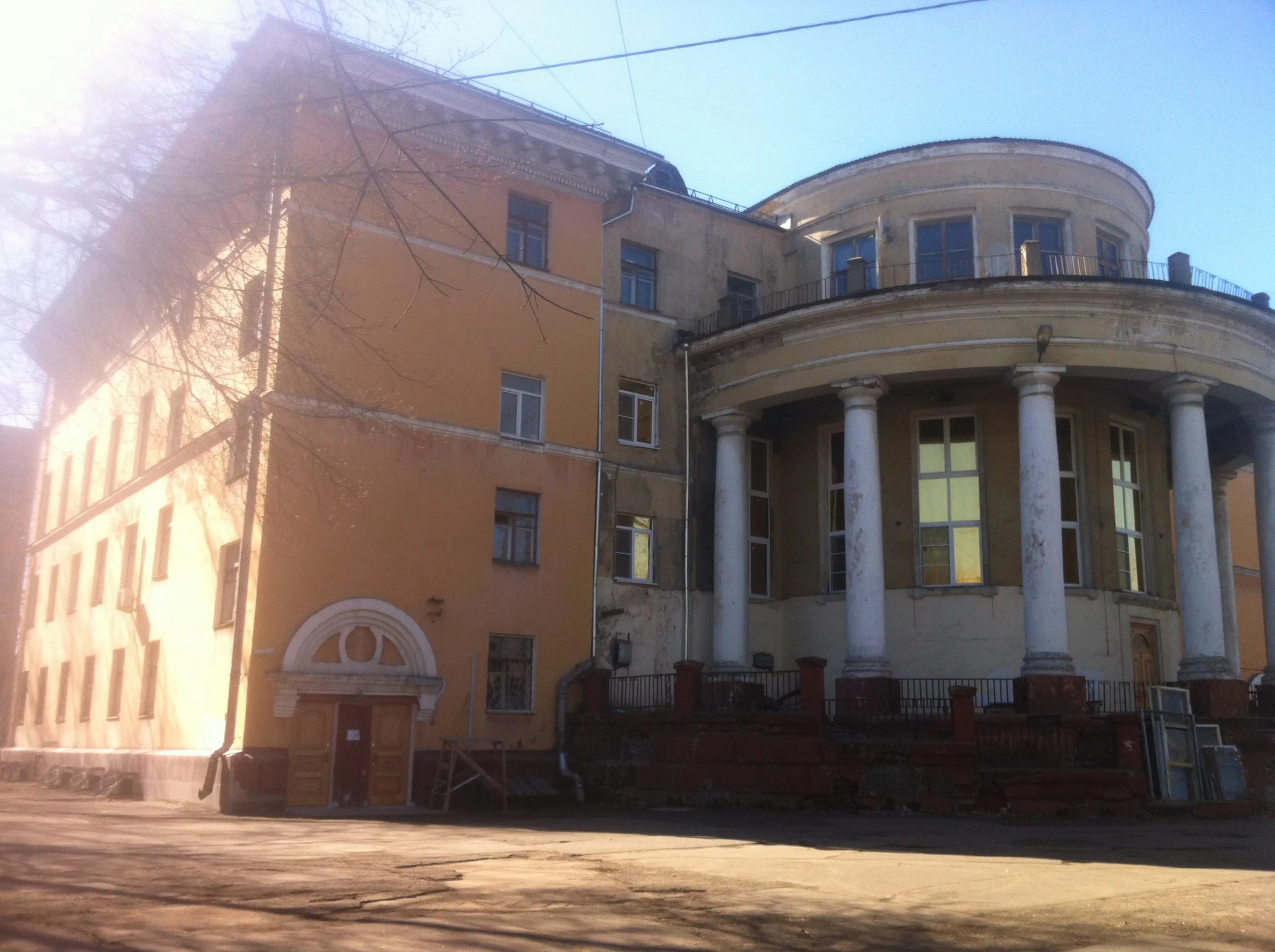 Классический театр с колоннами, фото 3