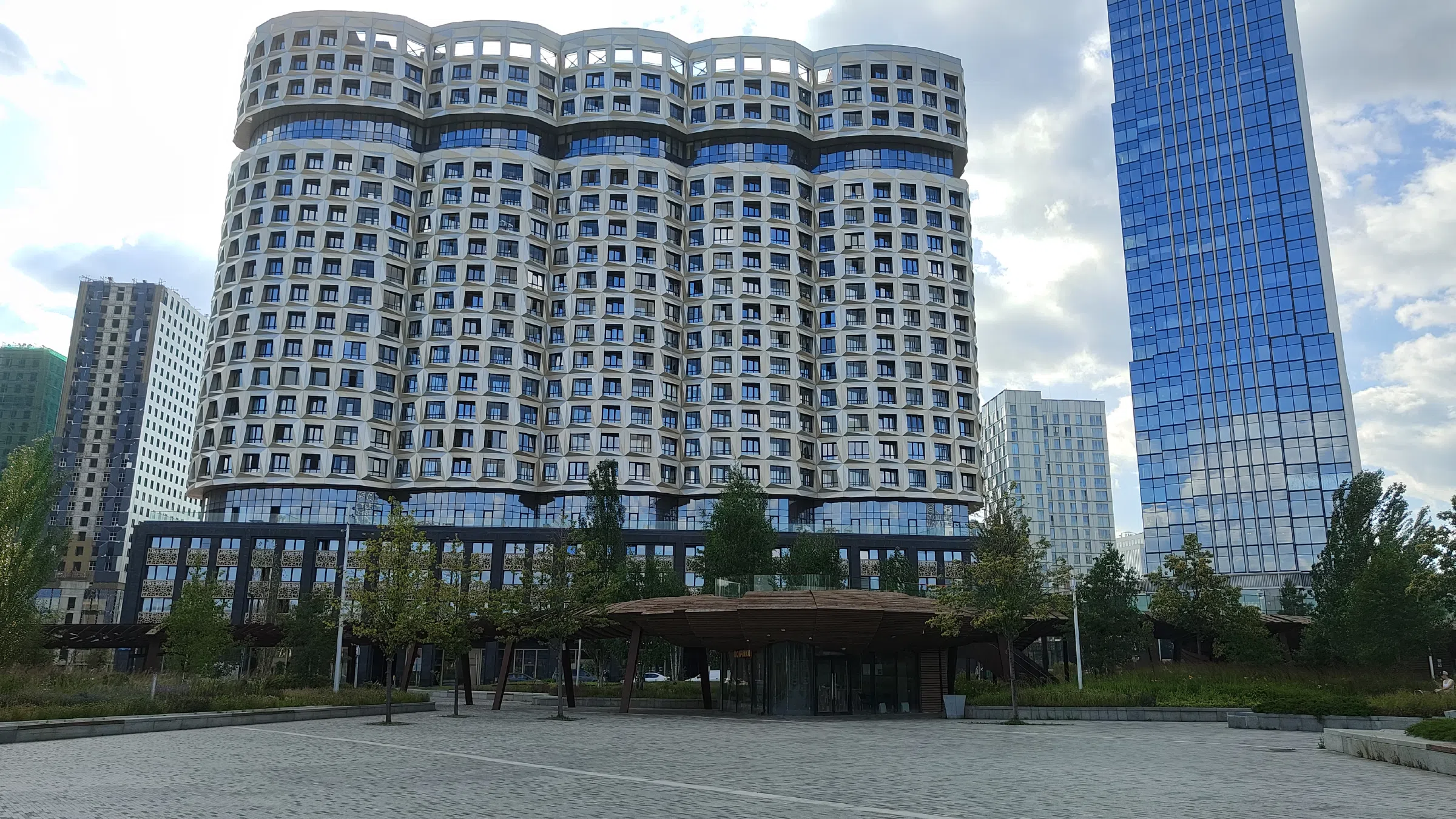 Парящая плитка офиса, фото 12