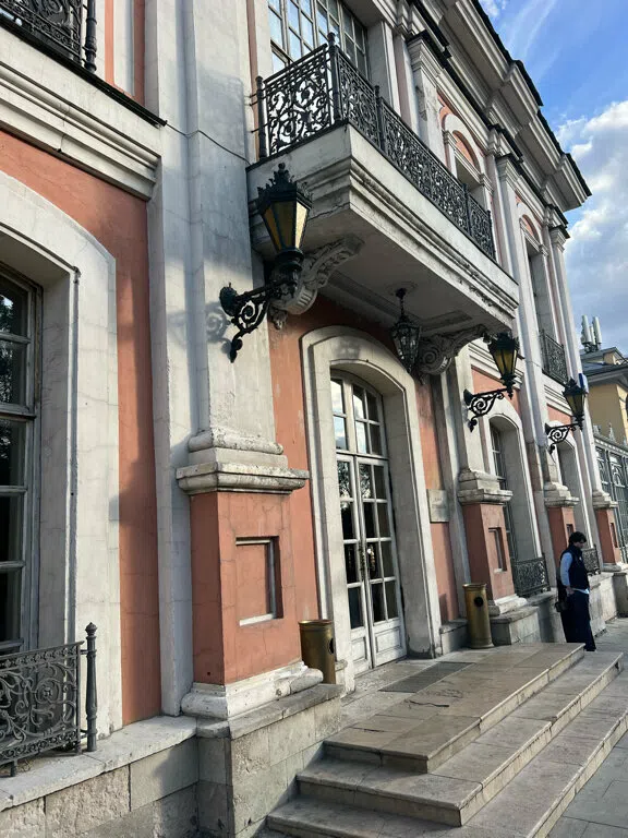 Кафе в особняке с террасой, фото 2