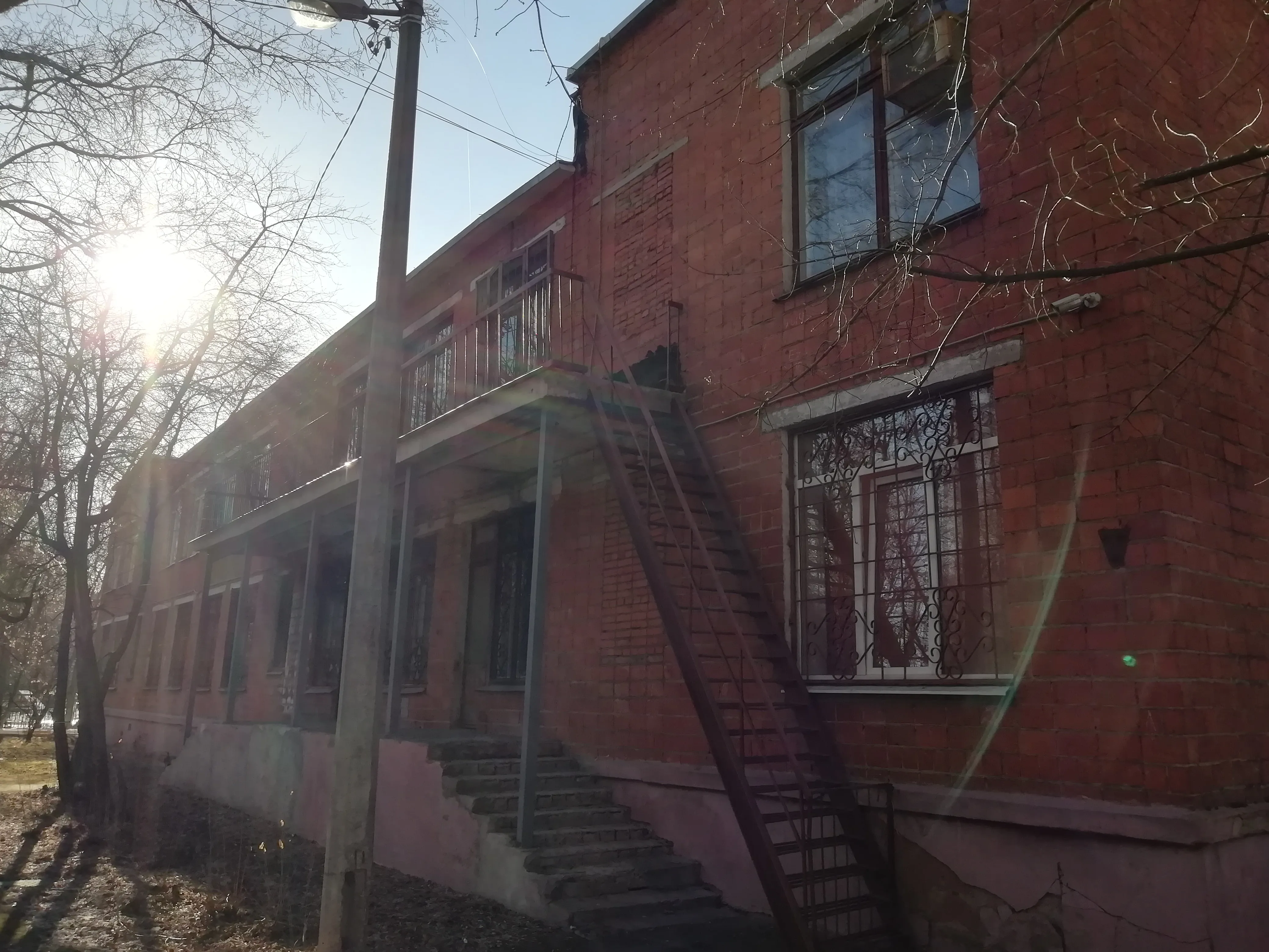 Ретро-школа с витражами, фото 17