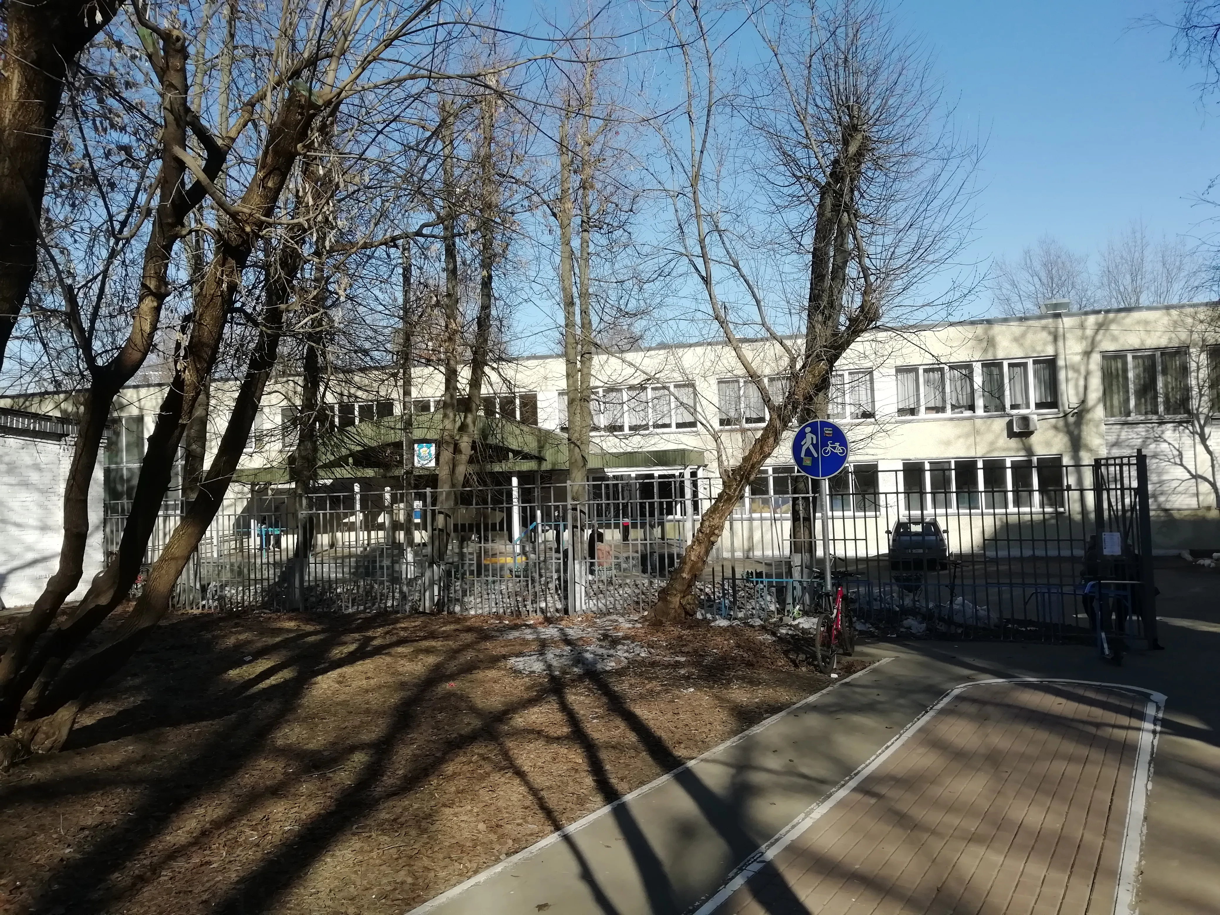 Ретро-школа с витражами, фото 19