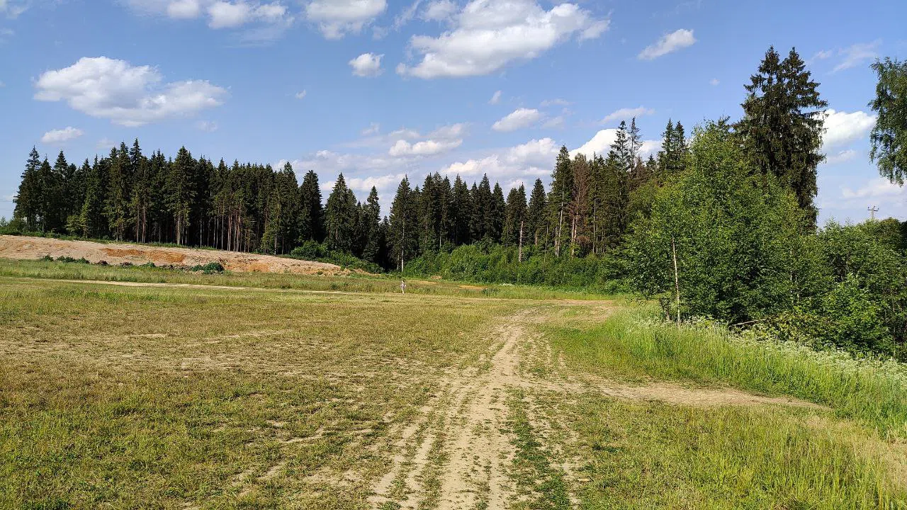 Парк с прудом и полянами, фото 9