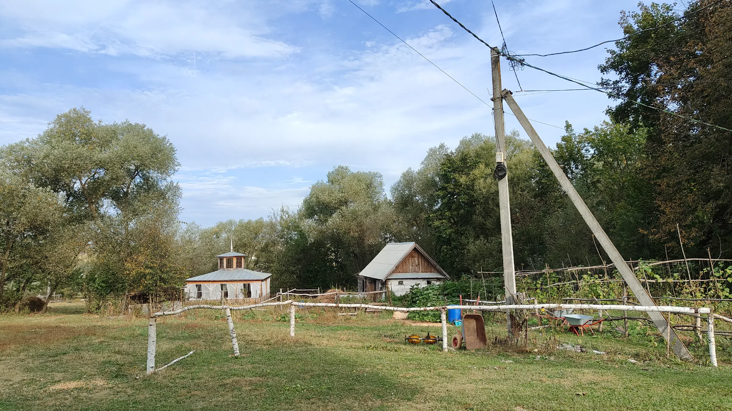 Церковь в кирпичном обводе, фото 13