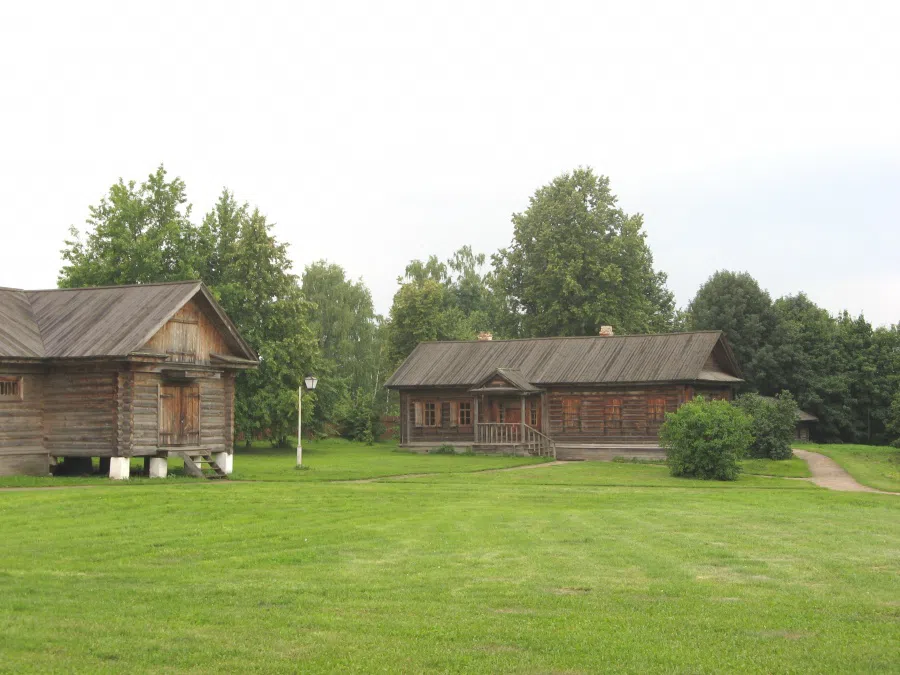 Старинная усадьба с прудом, фото 15