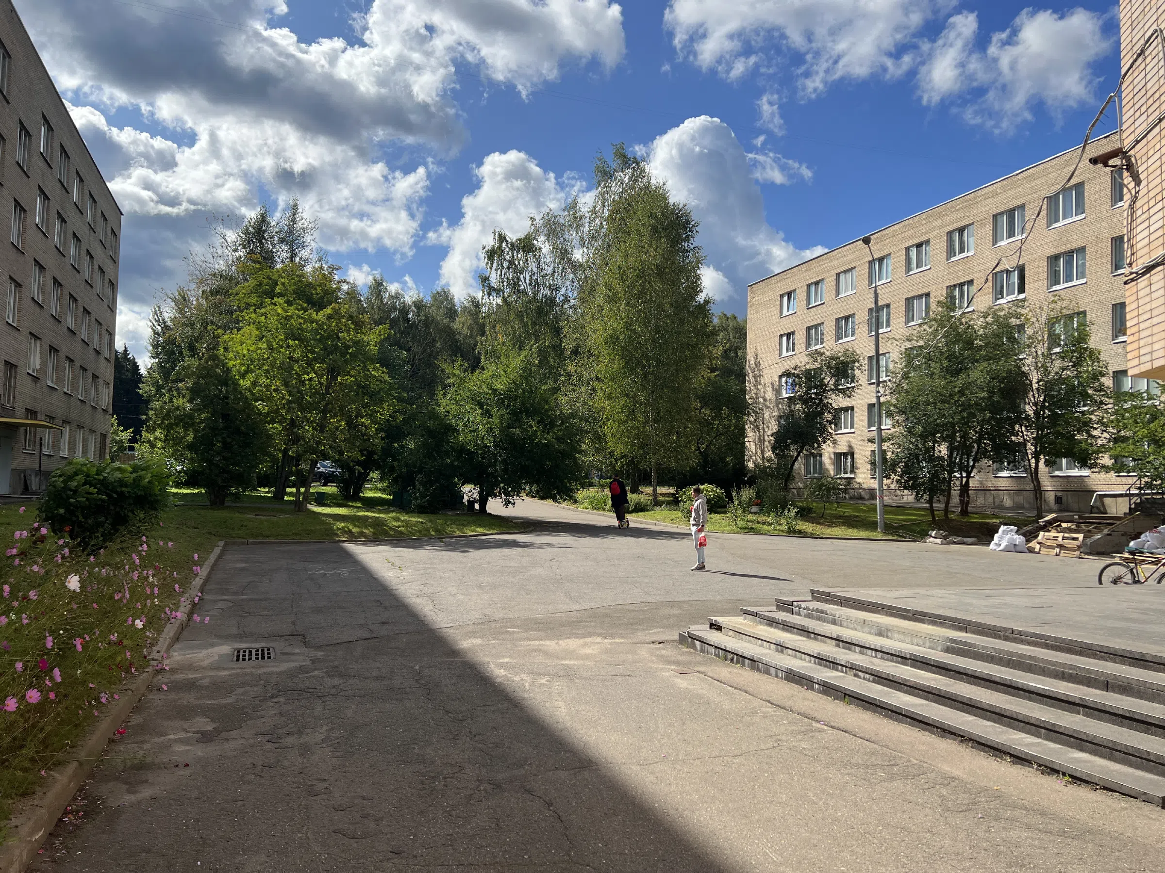 Университетский городок в парке, фото 8