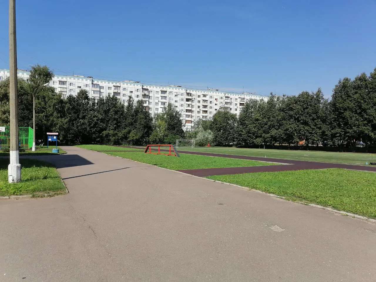 Стадион в окружении, фото 3