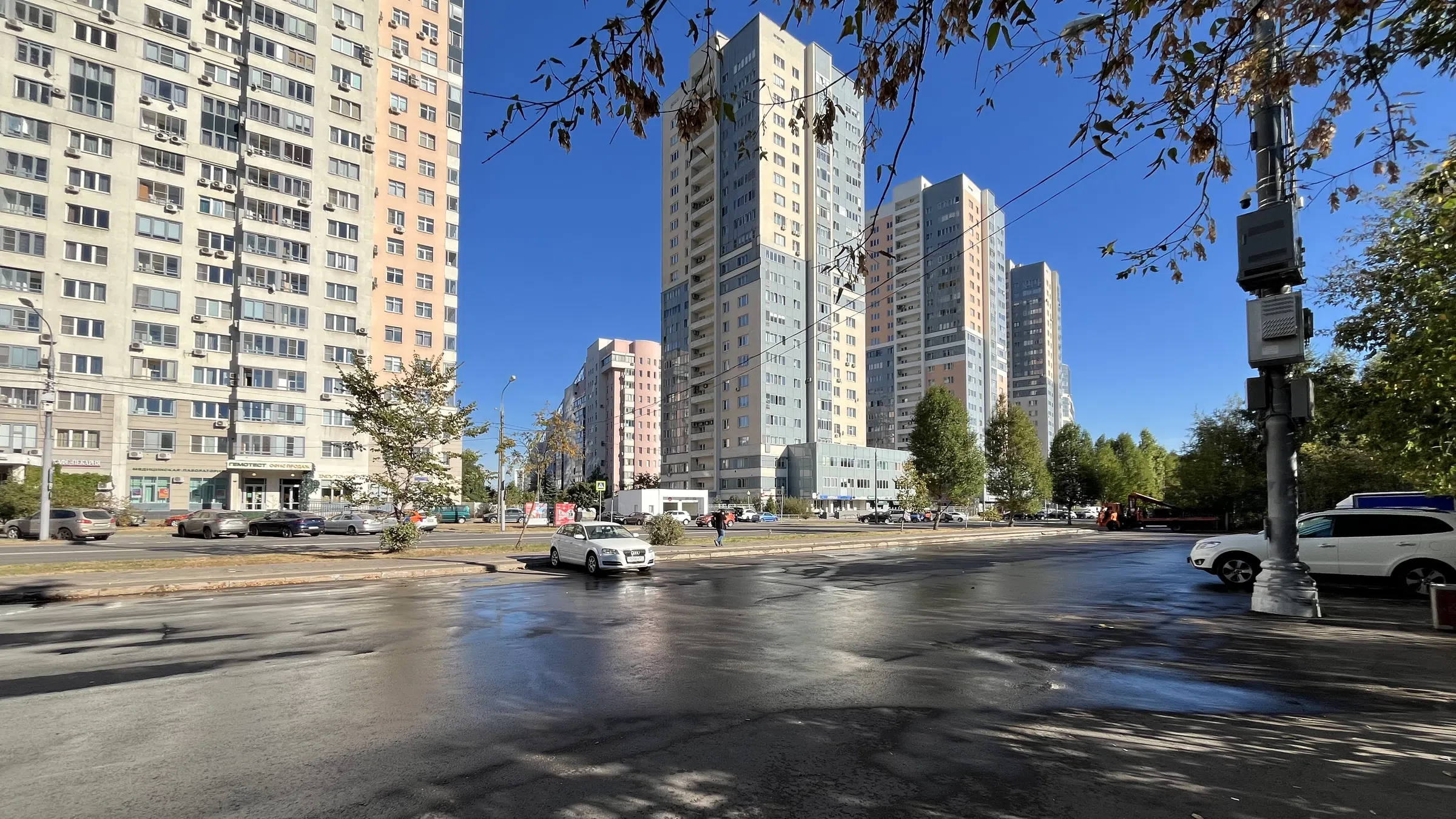 Улица с высотными домами, фото 3
