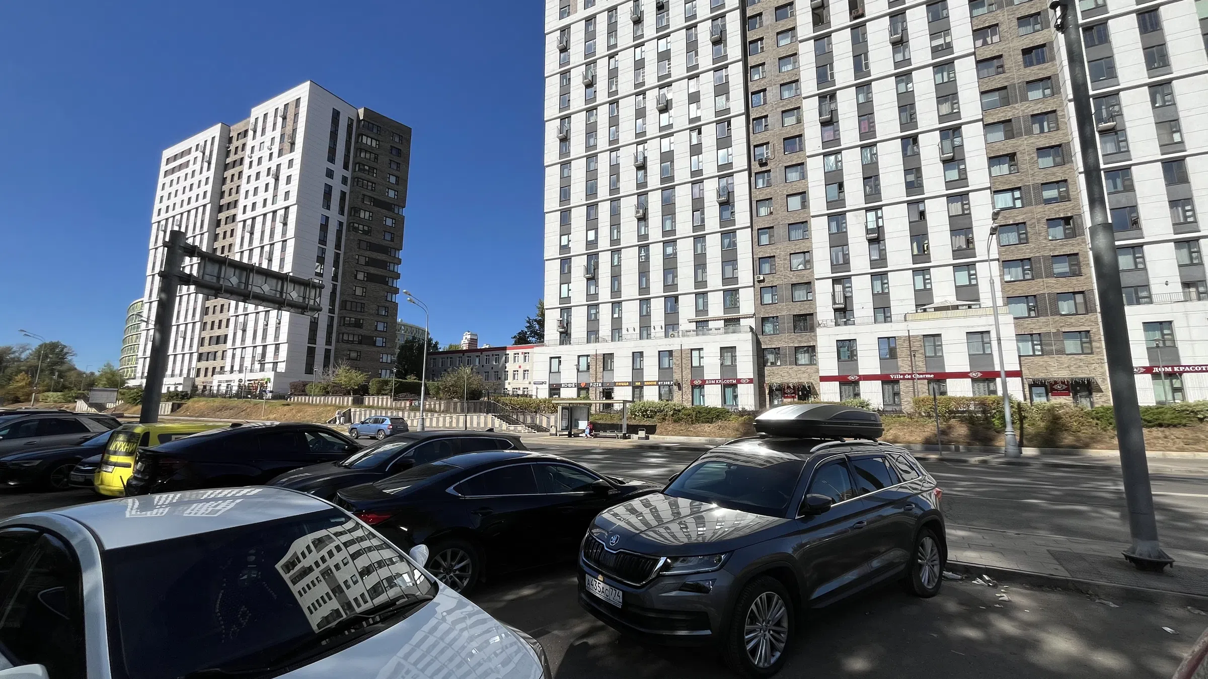 Парковка у небоскребов, фото 6