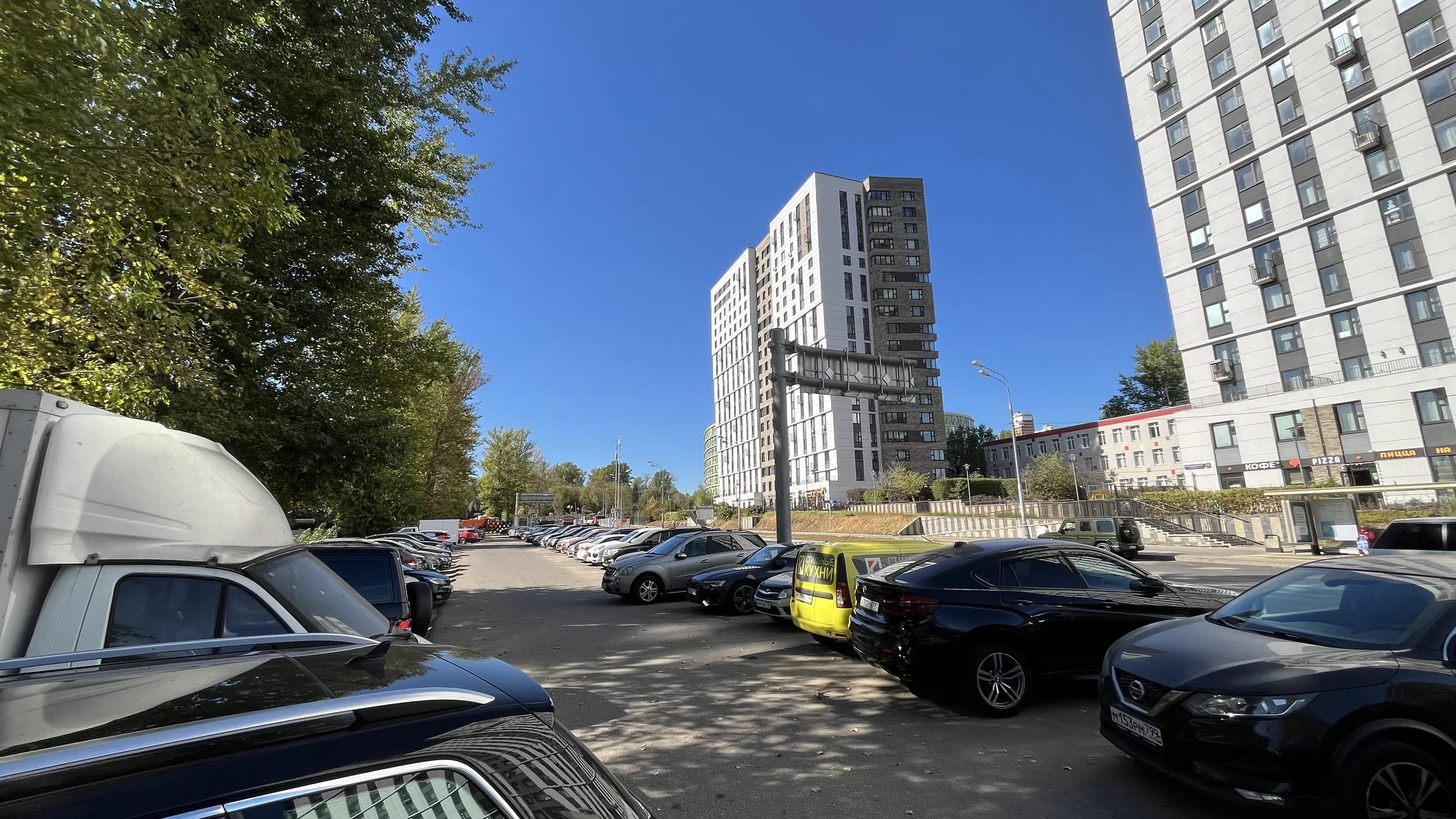 Парковка у небоскребов, фото 4
