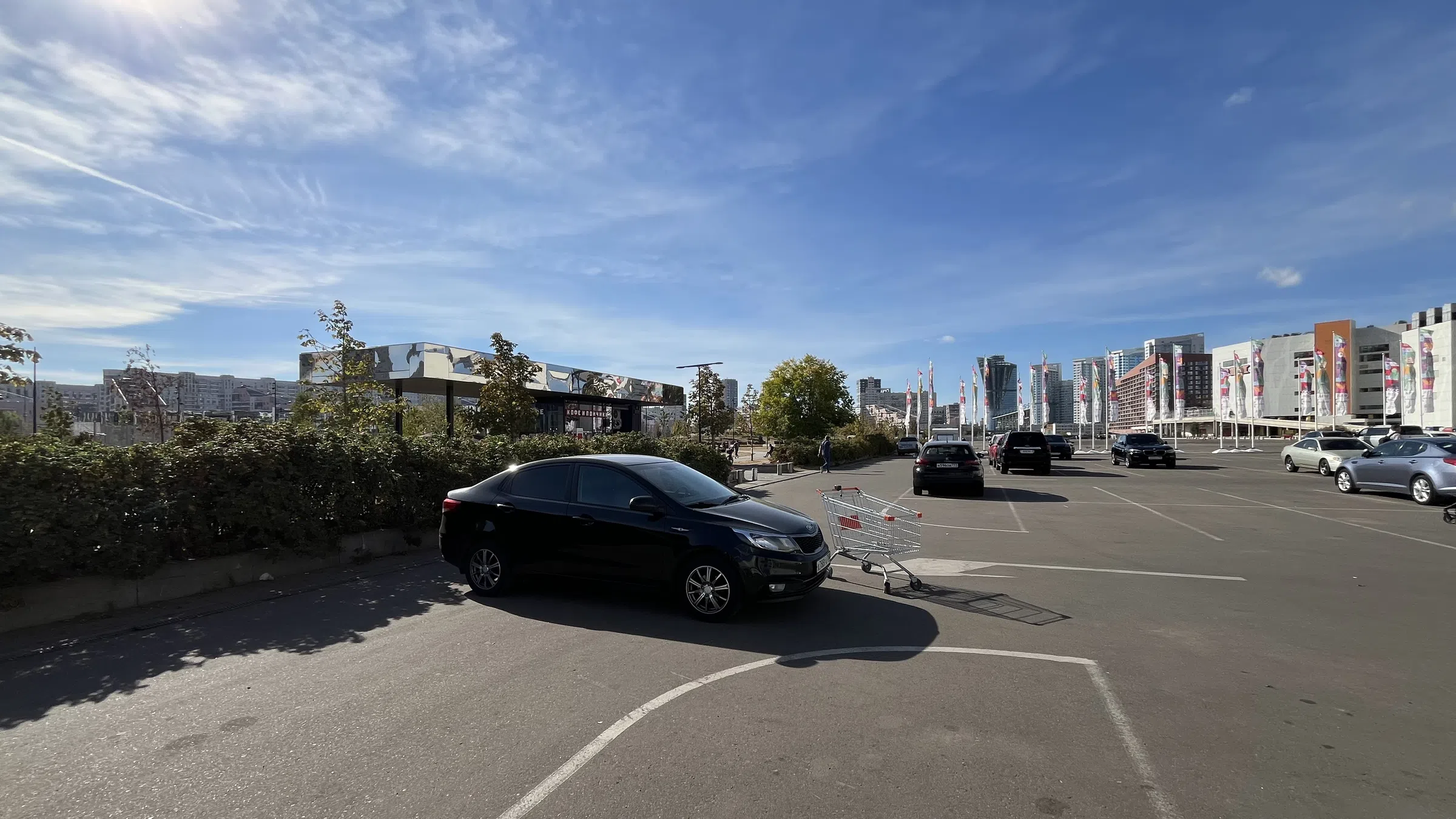 Парковка с городским видом, фото 12