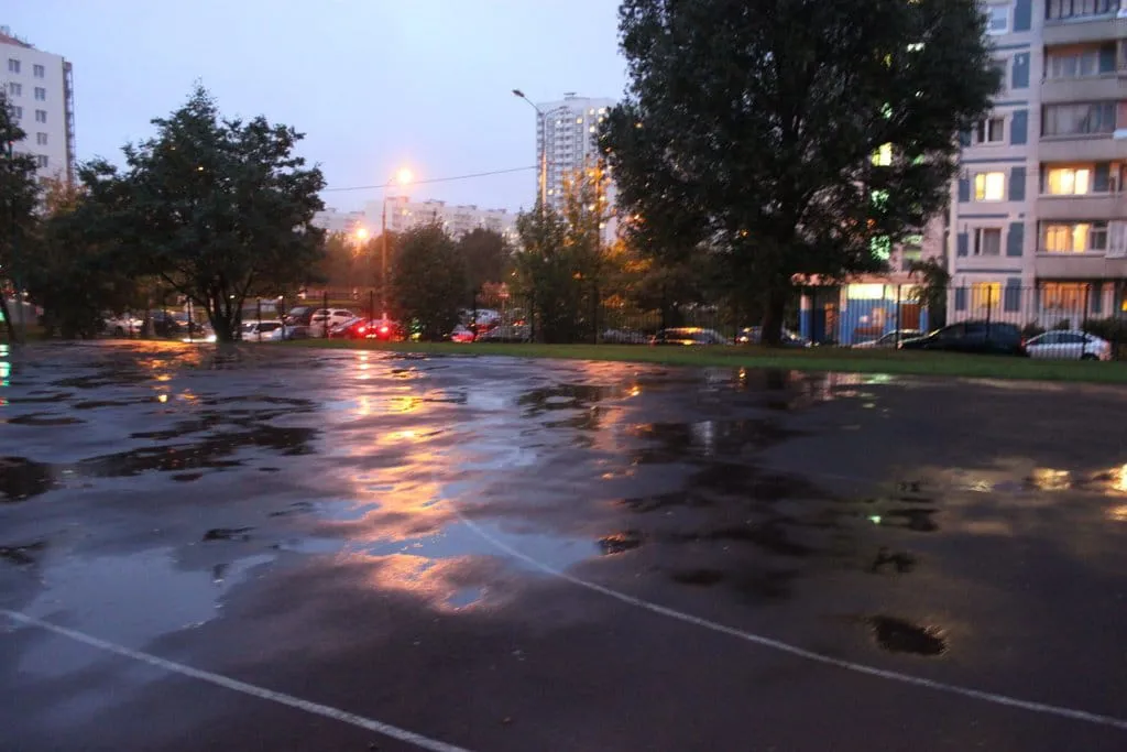 Школьный стадион у домов, фото 2