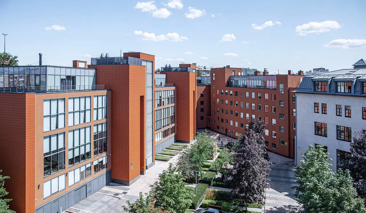 Парковка у бизнес-центра, фото 3