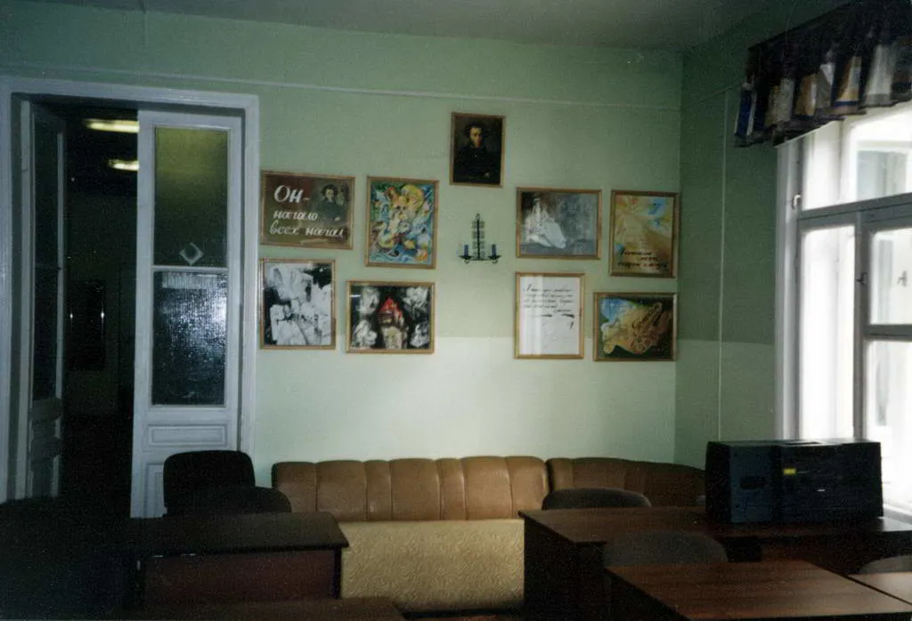 Старинная школа в лесу, фото 19