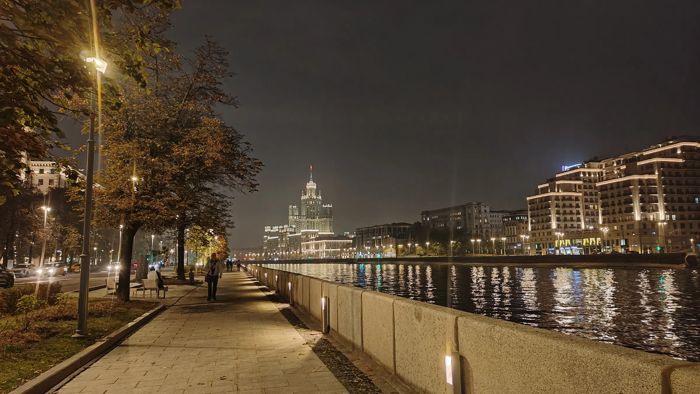 Набережная с ночной подсветкой, фото 13