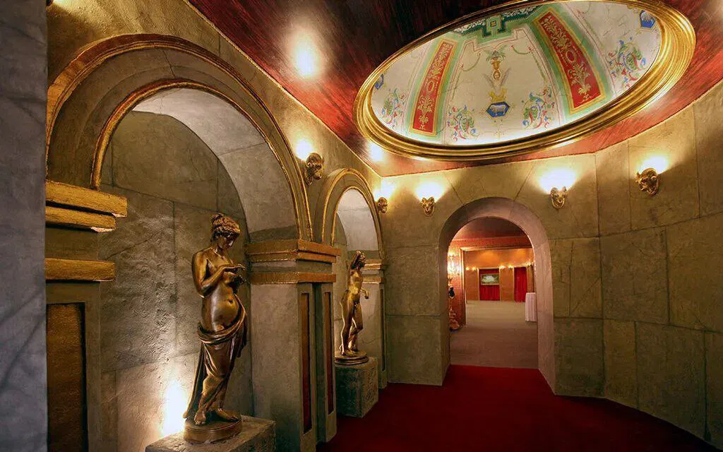 Кирпичный Дворец Сатурна, фото 4