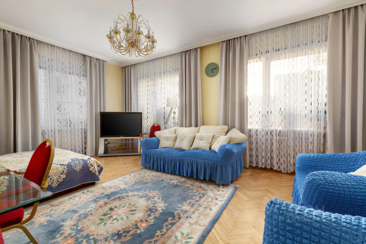 Сталинка с жёлтой кухней, фото 14