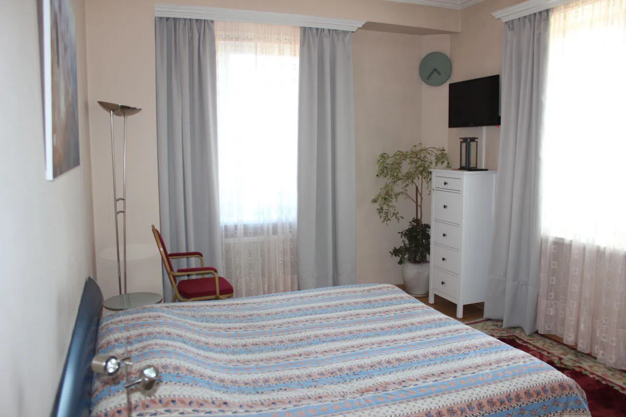 Сталинка с жёлтой кухней, фото 6