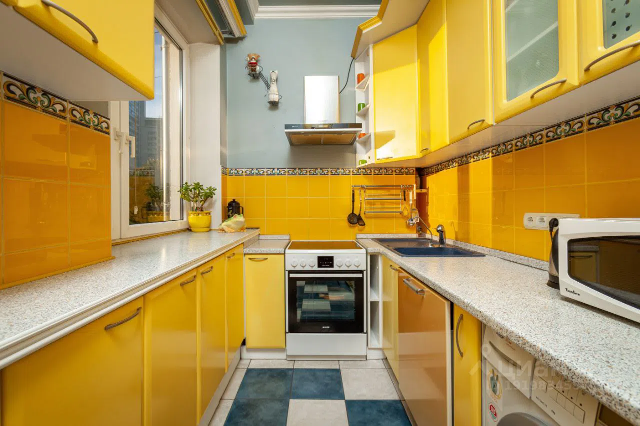 Сталинка с жёлтой кухней, фото 18