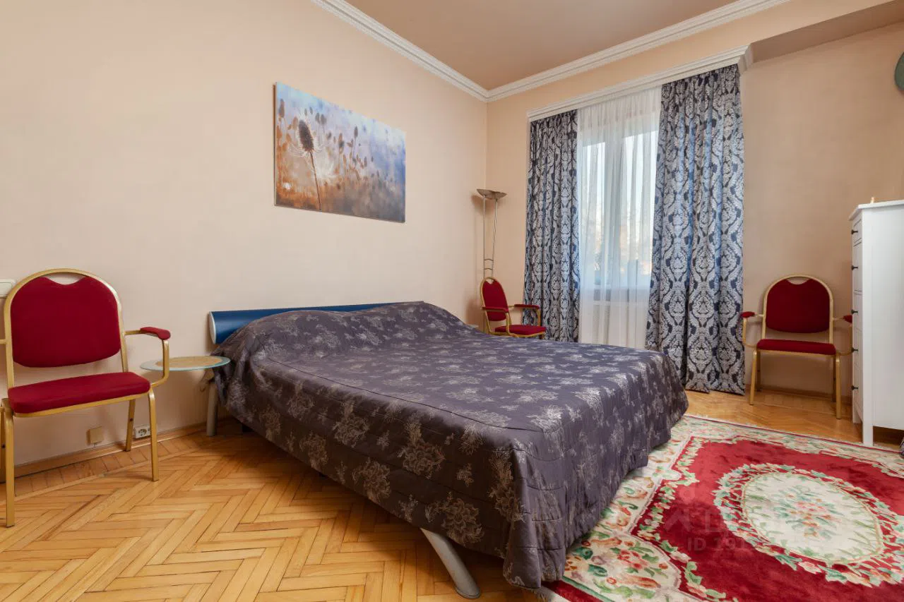 Сталинка с жёлтой кухней, фото 13