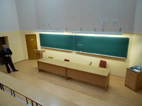 Классическая университетская аудитория, фото 21