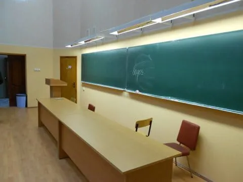 Классическая университетская аудитория, фото 20