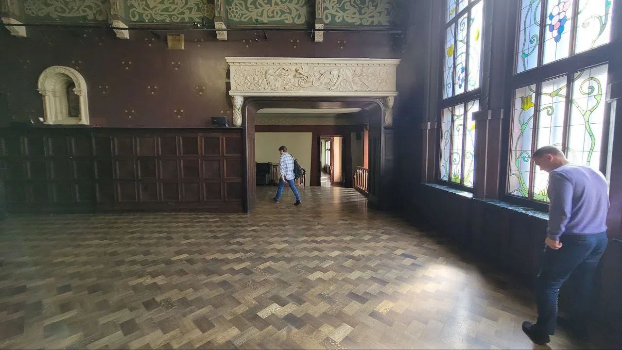 Банкетный зал с витражами, фото 17